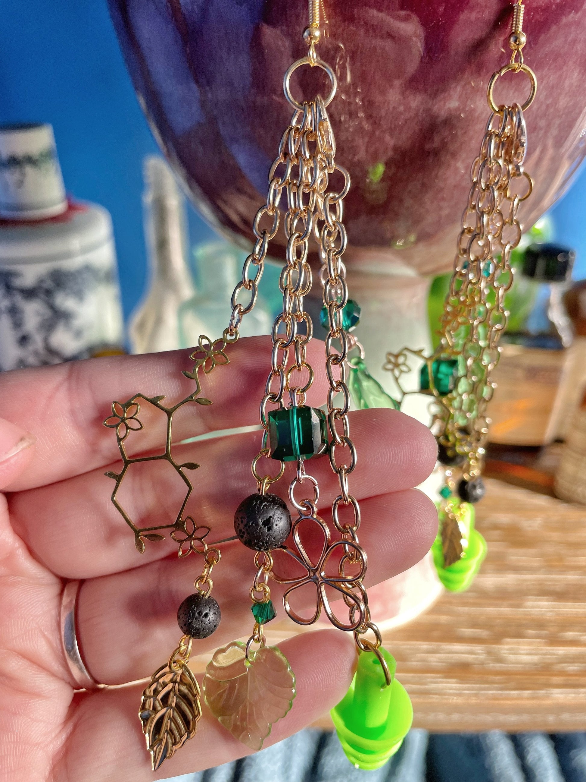 Boucles d'oreilles mode apaisantes sensorielles aromathérapie, molécule de sérotonine verte et fleur