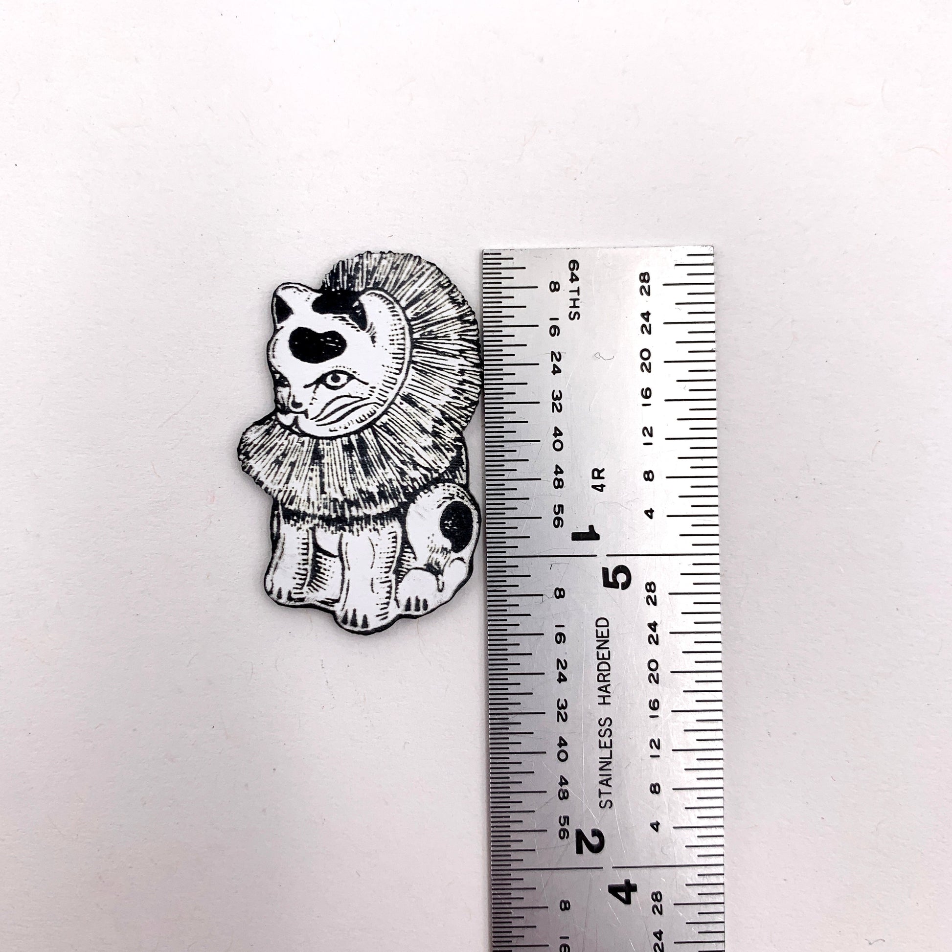 Vintage Cat with Ruff Pin