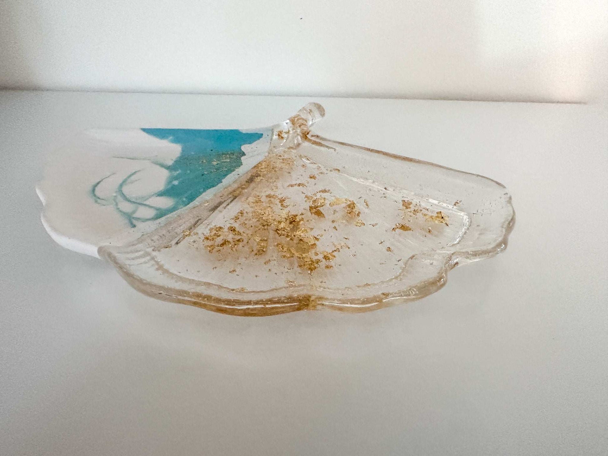 Plateau Fusion Ginkgo Doré - Plateau Feuille Fait Main en Résine et Pierre