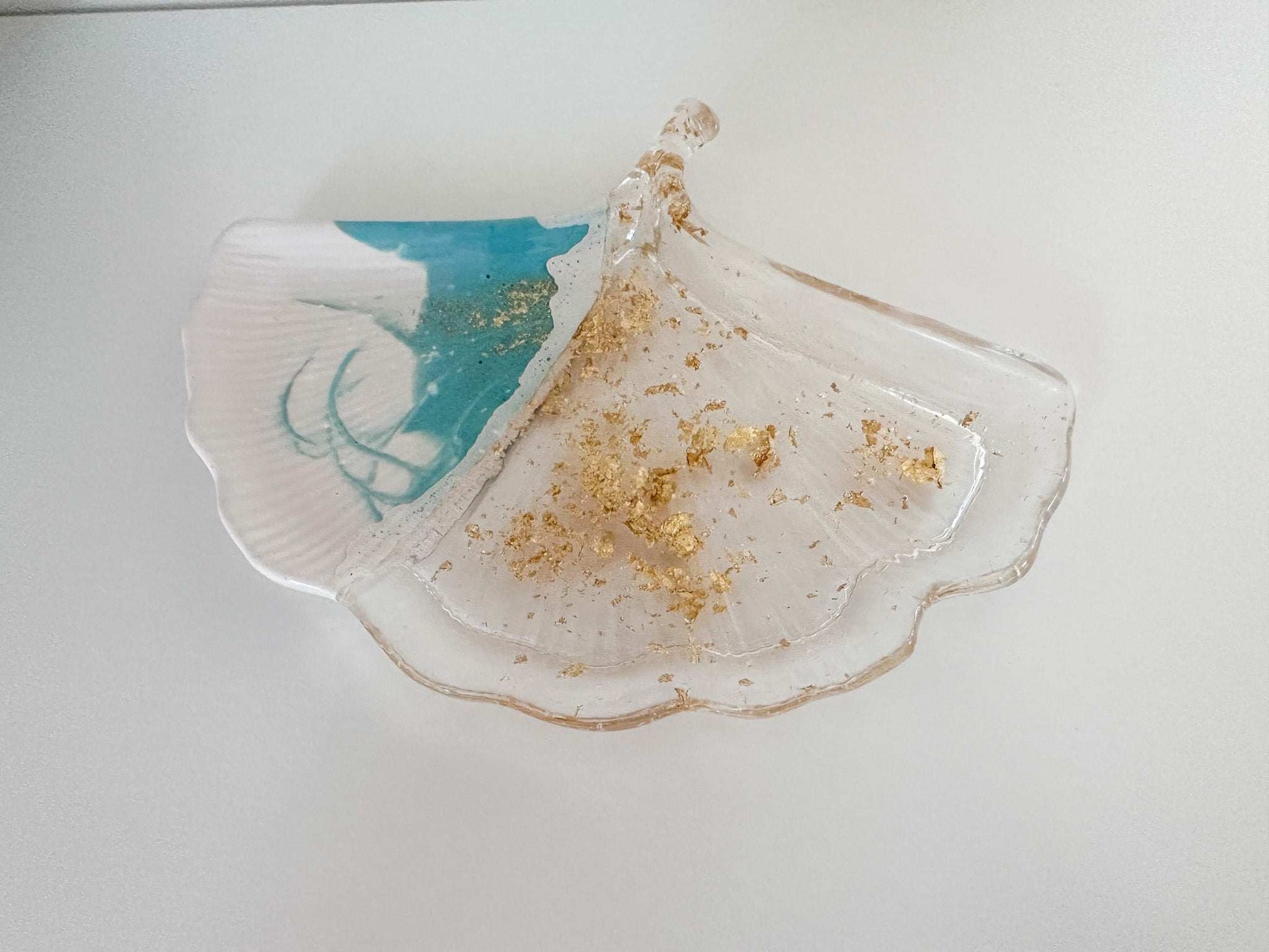 Plateau Fusion Ginkgo Doré - Plateau Feuille Fait Main en Résine et Pierre