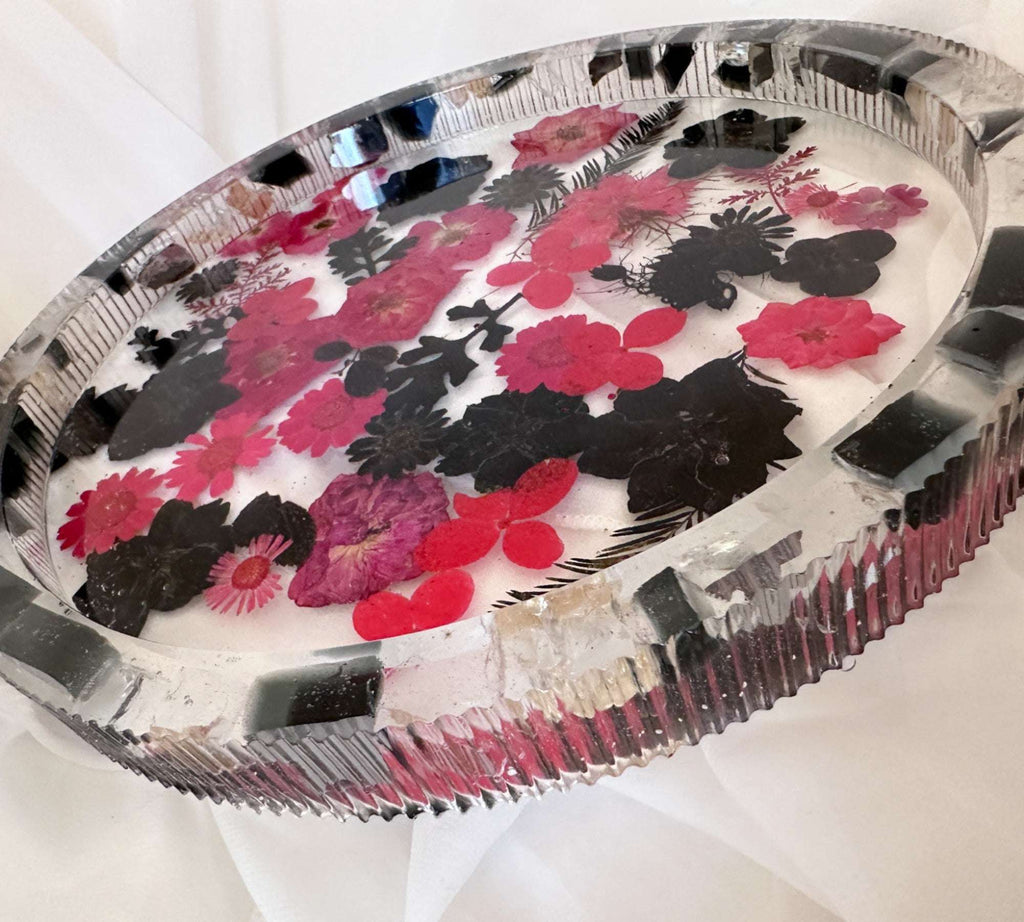 Plateau en résine Midnight Bloom - Décor artisanal en fleurs pressées