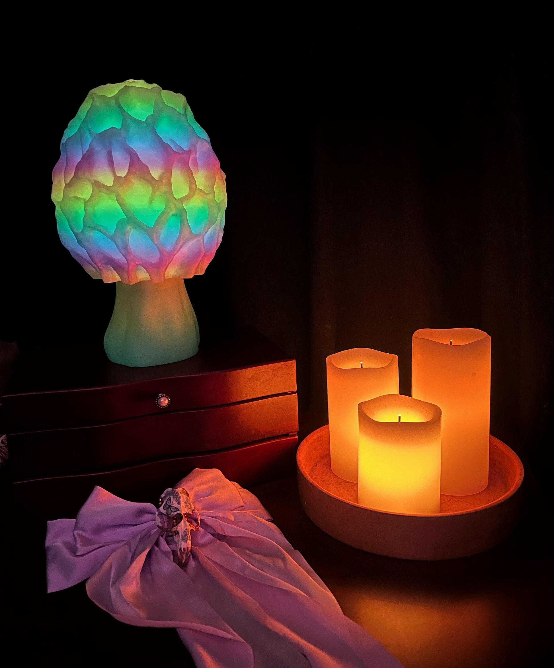 Lampe champignon morille imprimée en 3D et phosphorescente, couleur arc-en-ciel – Une veilleuse enchanteresse 