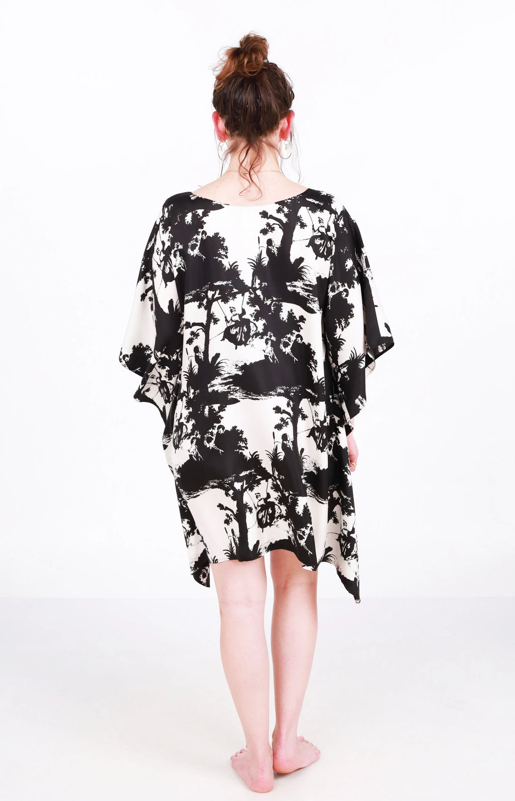 pop toile b&w silk caftan