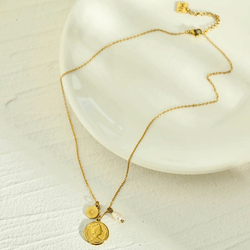 IZABELLA Gold: Vintage Charms Necklace with a Beaded Chain