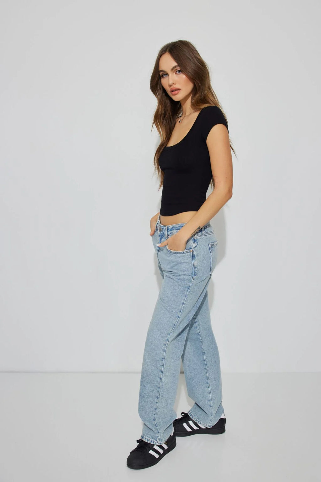 Pamela Scoop Neck Tee