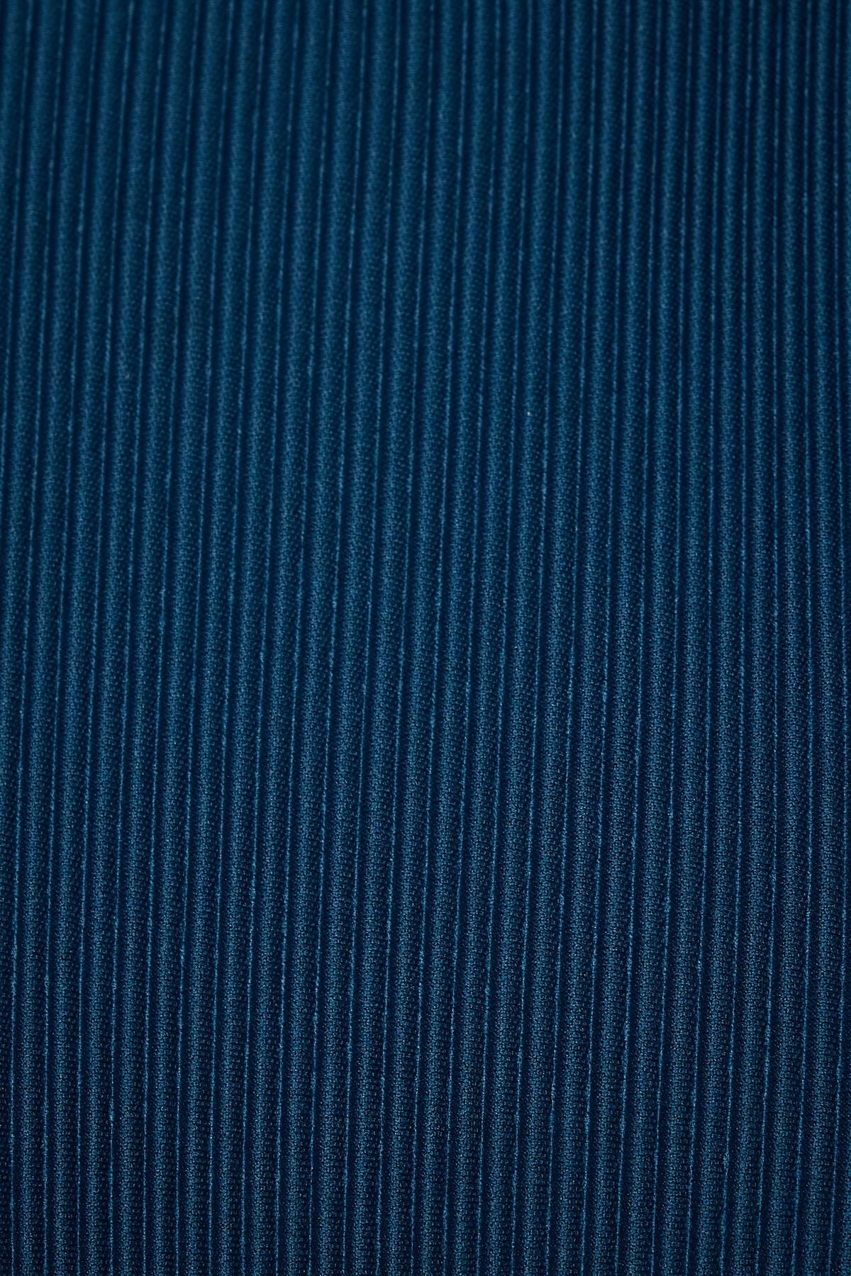 Robe longue plissée dos nu