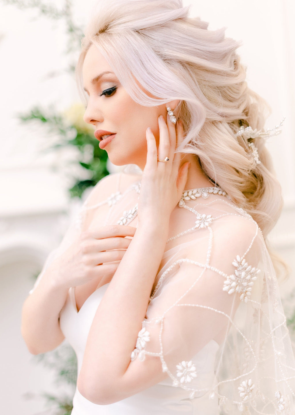 BRAEDYN Pearl Crystal Stud Bridal Earrings