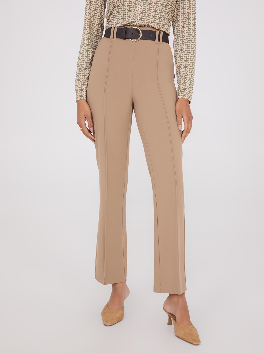 Pantalon à pinces sur le devant avec ceinture