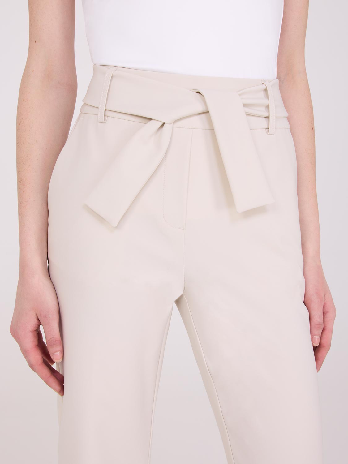 Pantalon slim avec ceinture