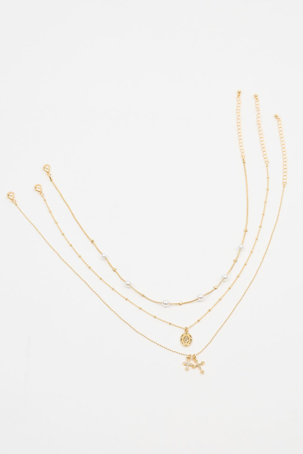 Ensemble de 3 colliers avec perles, croix et pendentif
