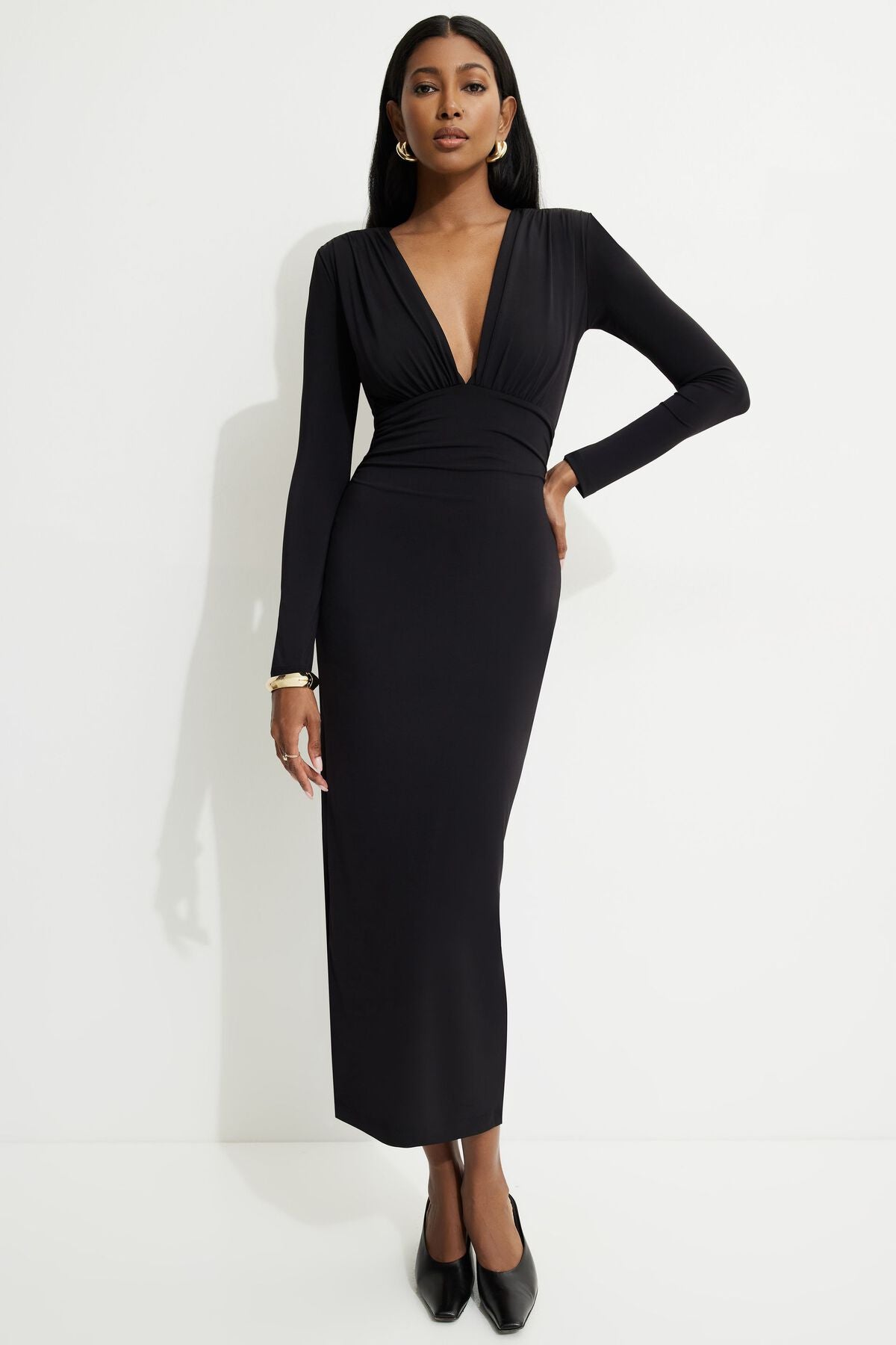 Robe longue à décolleté en V profond