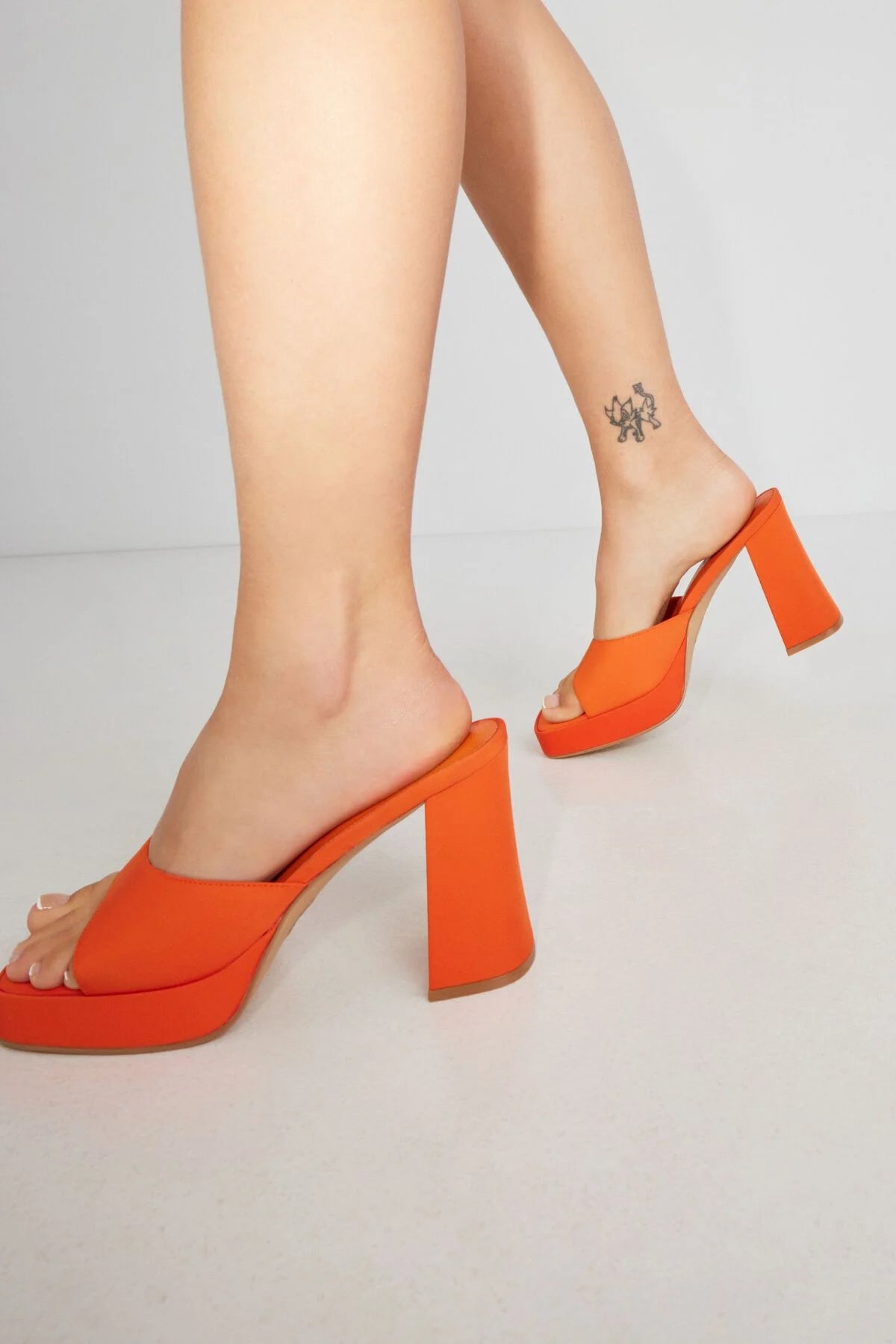 JEFFREY CAMPBELL - Quatre-vingt-dix