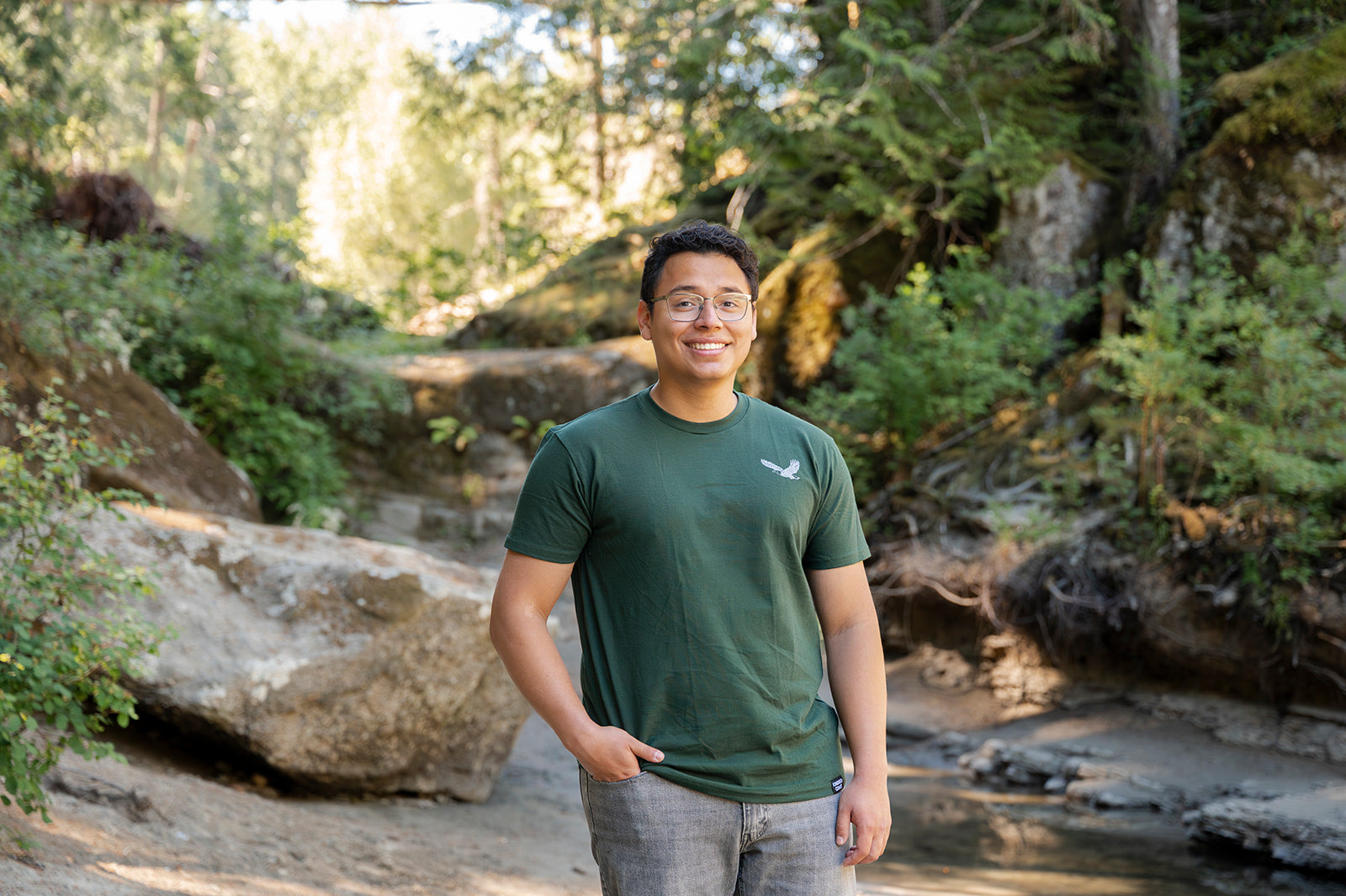 VAN ISLE LANDSCAPE - Unisex Organic Cotton Tee - Forest Green