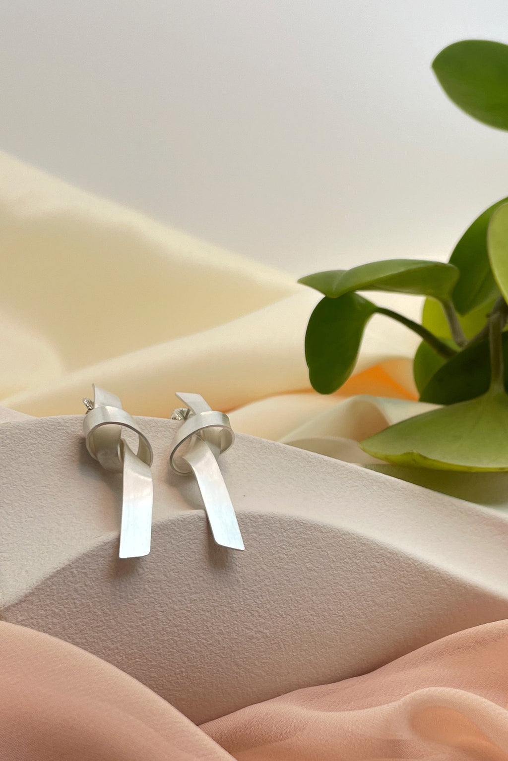 Collection Ruban - Boucles d'oreilles nouées