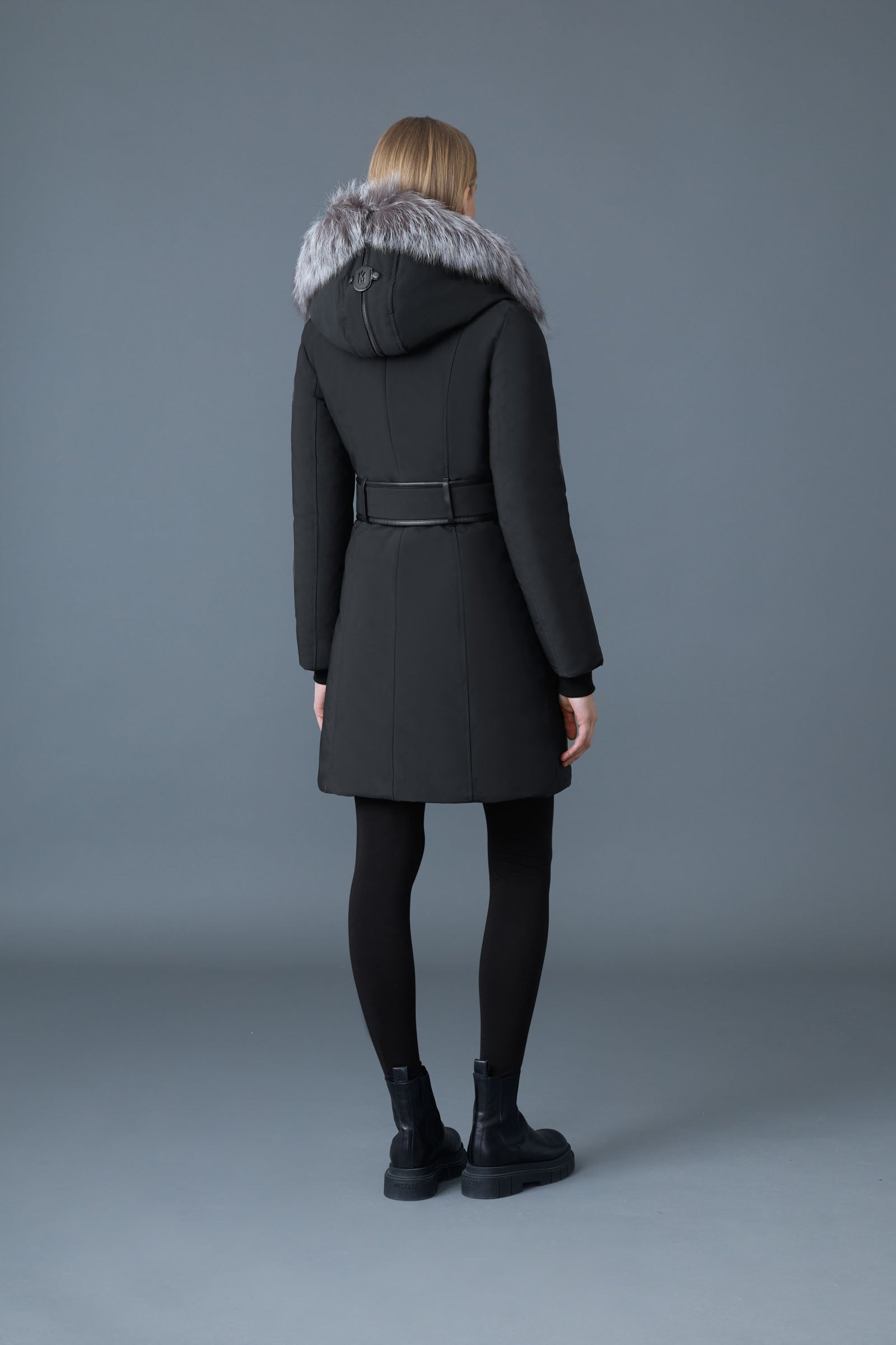 Manteau TRISH Powder Touch avec fourrure de renard argenté Signature Mackage Collar