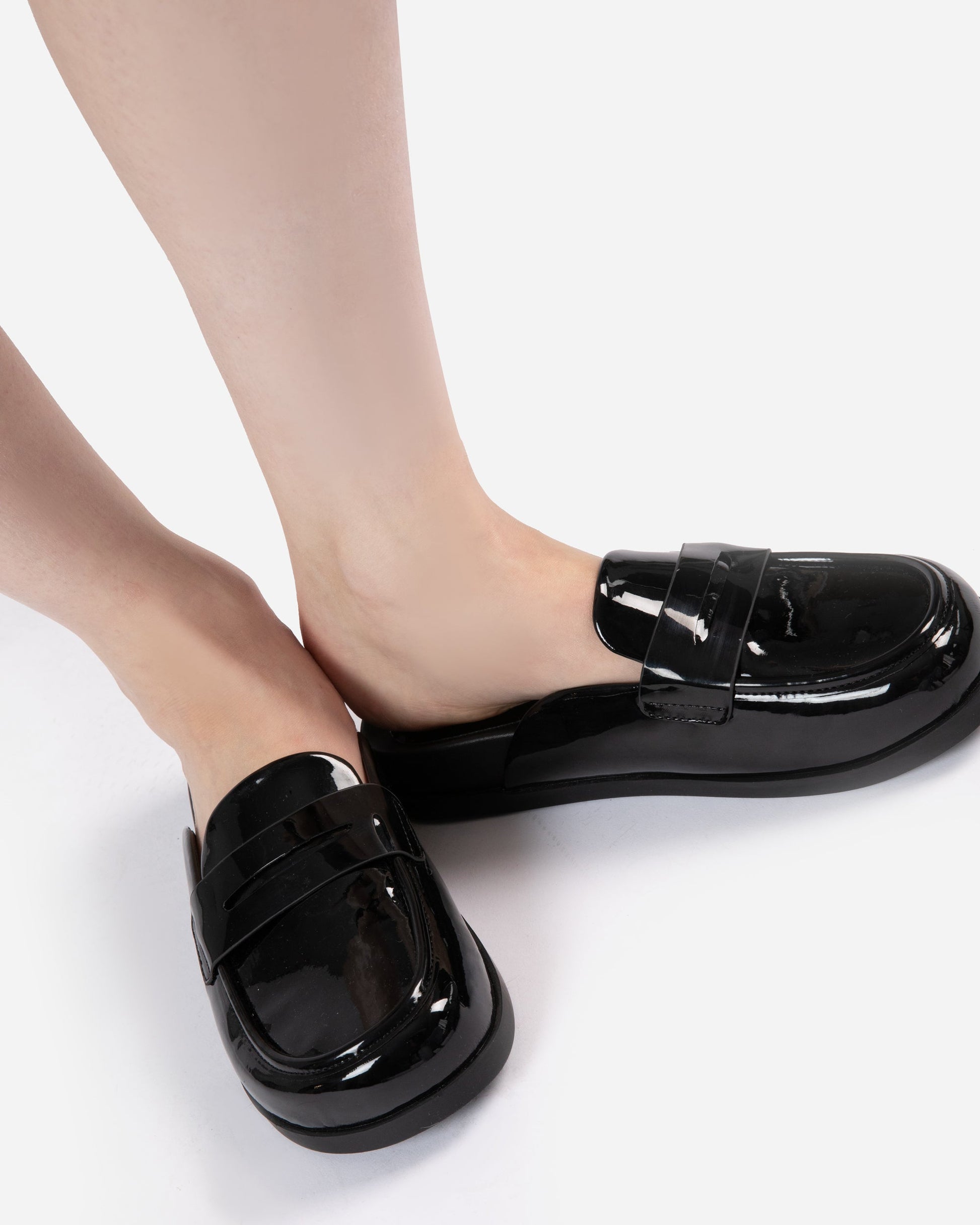 WEIL Women's Vegan Slip On Mules