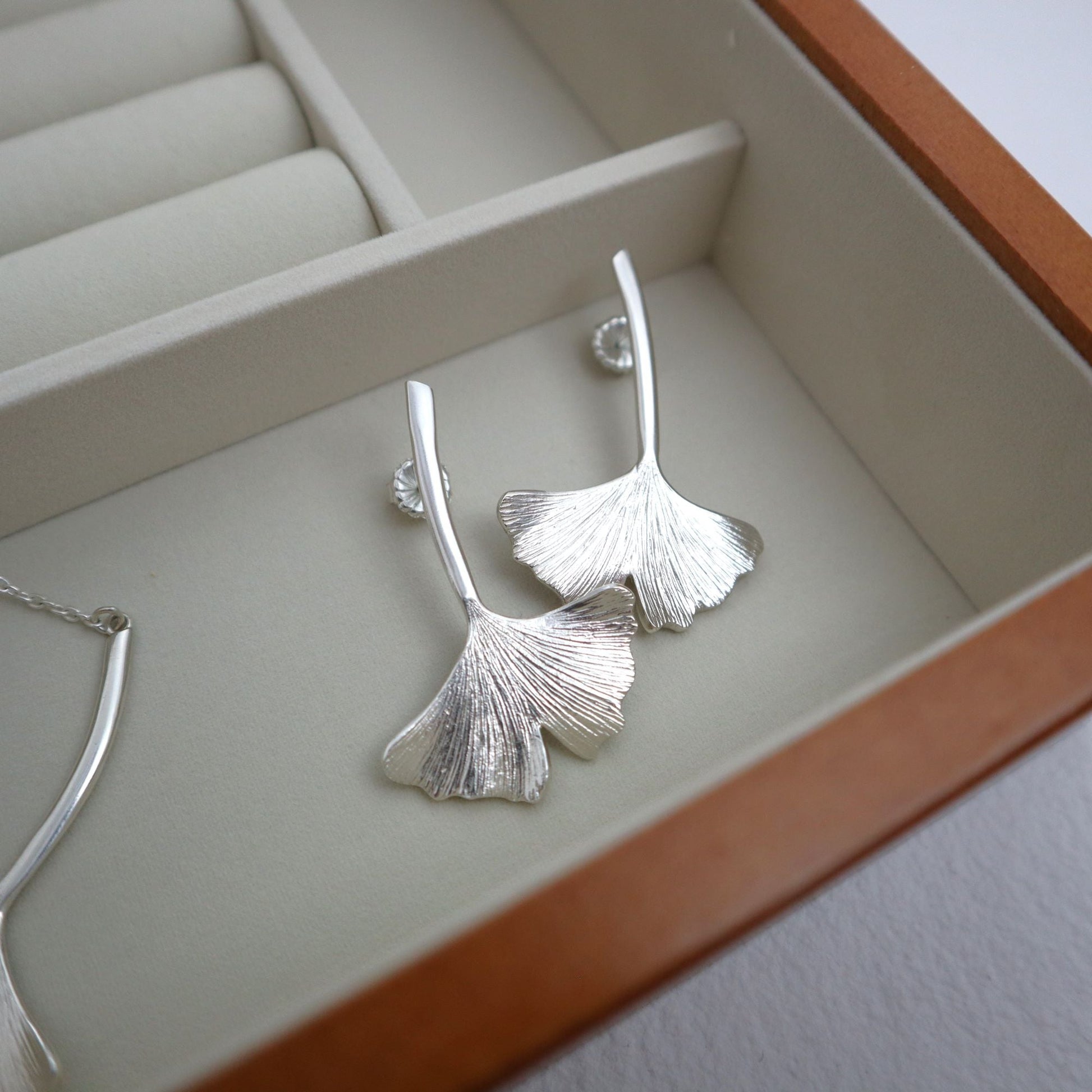 Collection Ginkgo - Grandes boucles d'oreilles pendantes Ginkgo