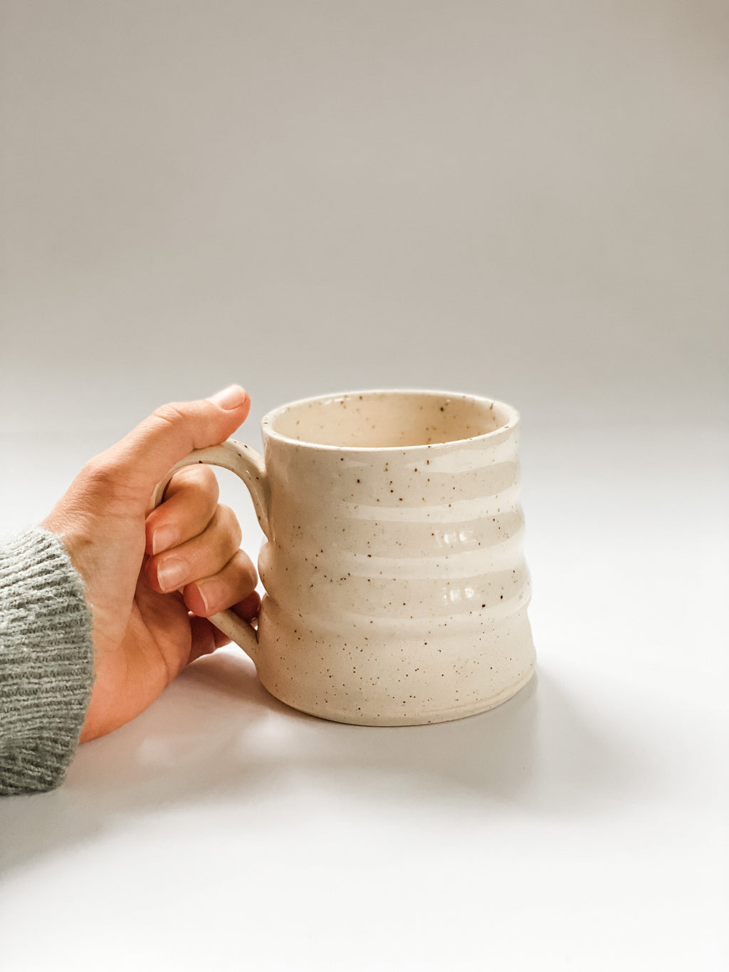 Demi-pinte - Tasse en poterie de 10 oz en grès moucheté