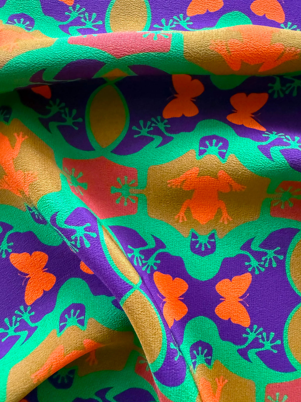 pantalon en soie dorée lézard lounge 