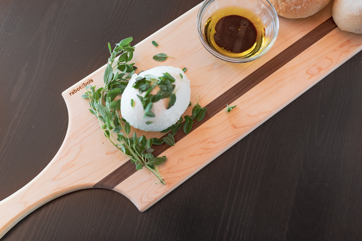 Long Serving Board with Handle