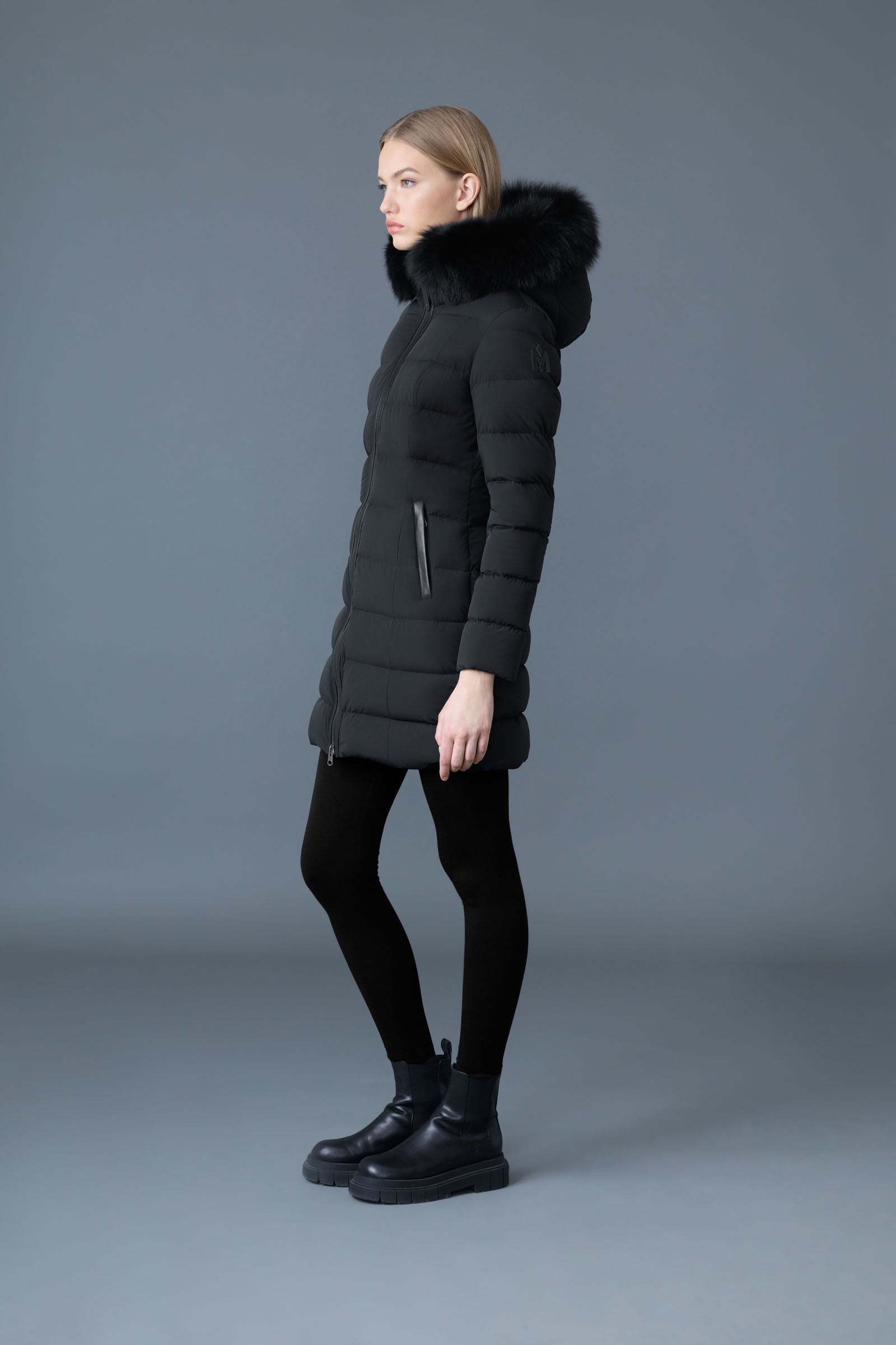 Manteau en duvet léger extensible CALLA Agile-360 avec col en fourrure de renard bleu