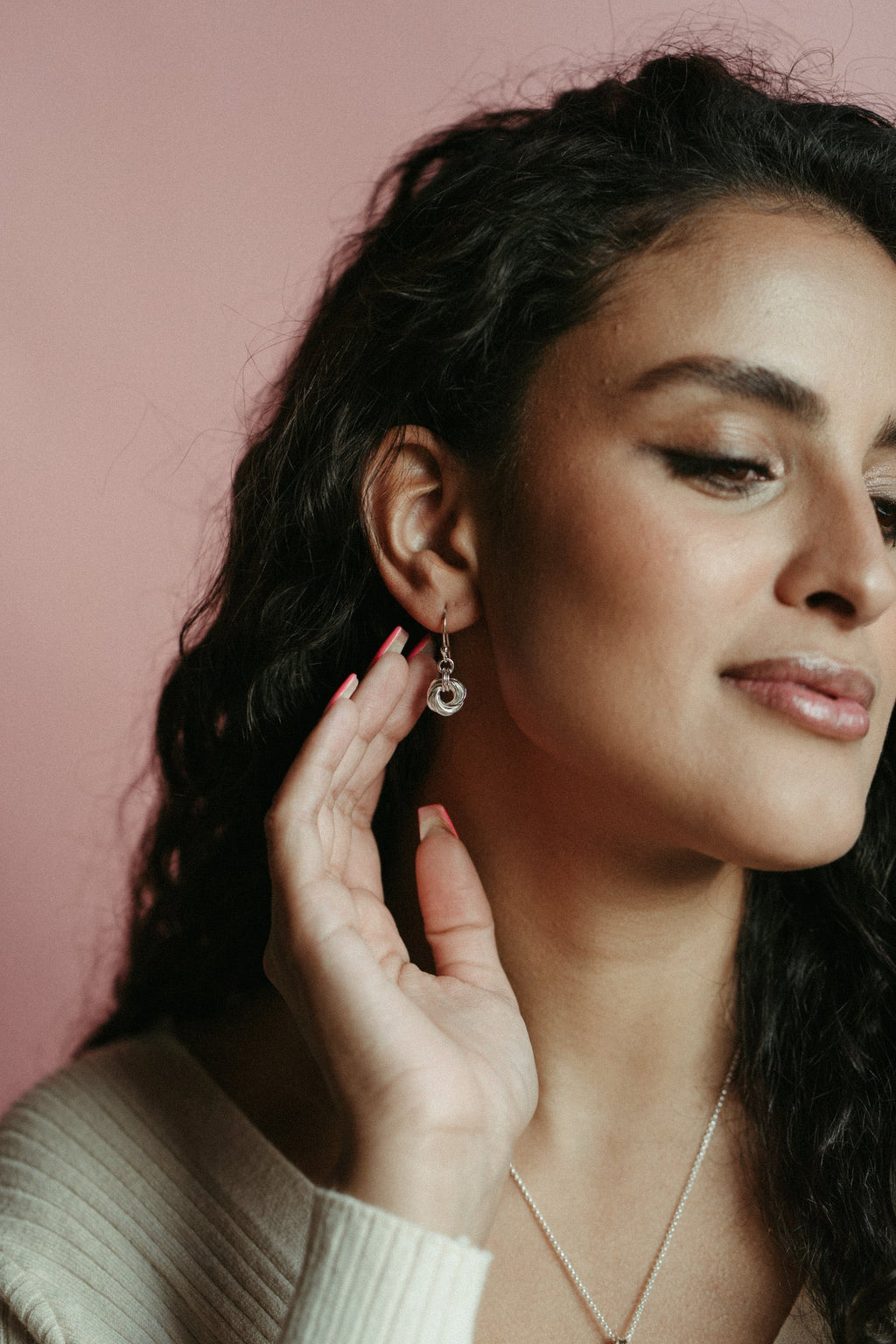 Boucles d'oreilles nœud d'amour sans fin • Argent sterling