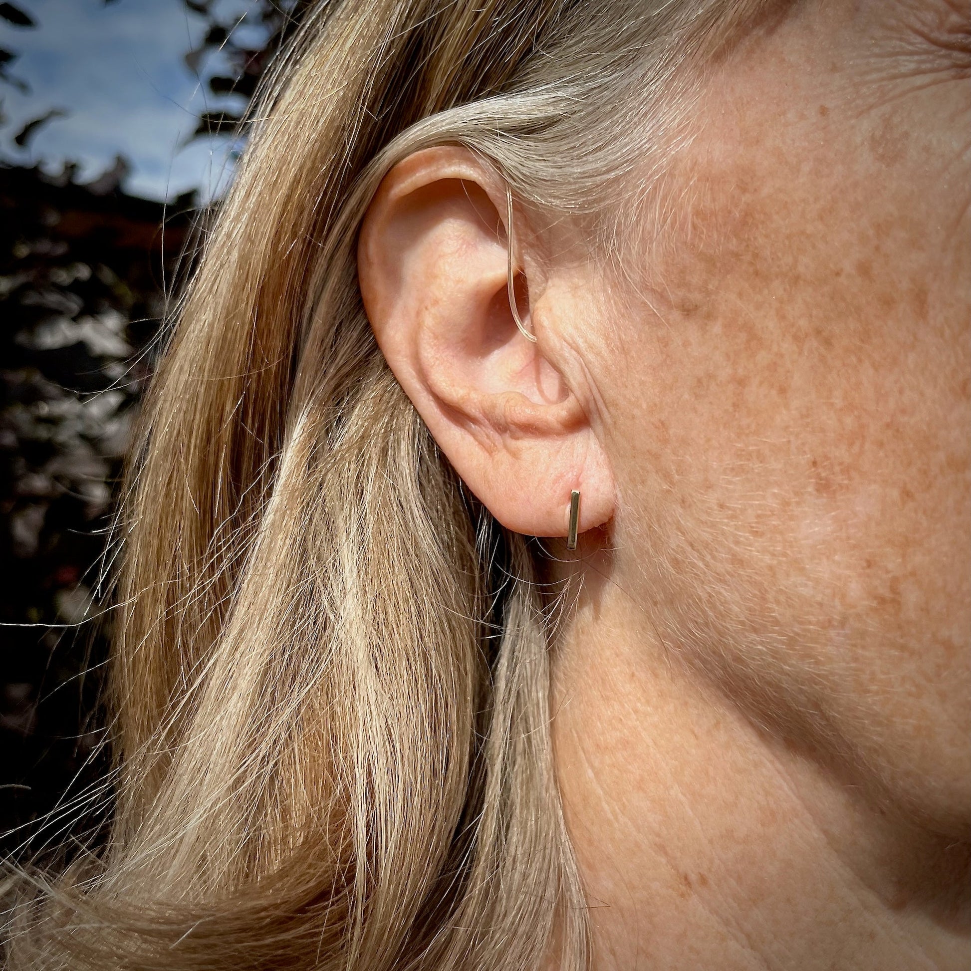 Boucles d'oreilles à tige en or massif 14 carats • Boucles d'oreilles à tige minimalistes en or massif 14 carats