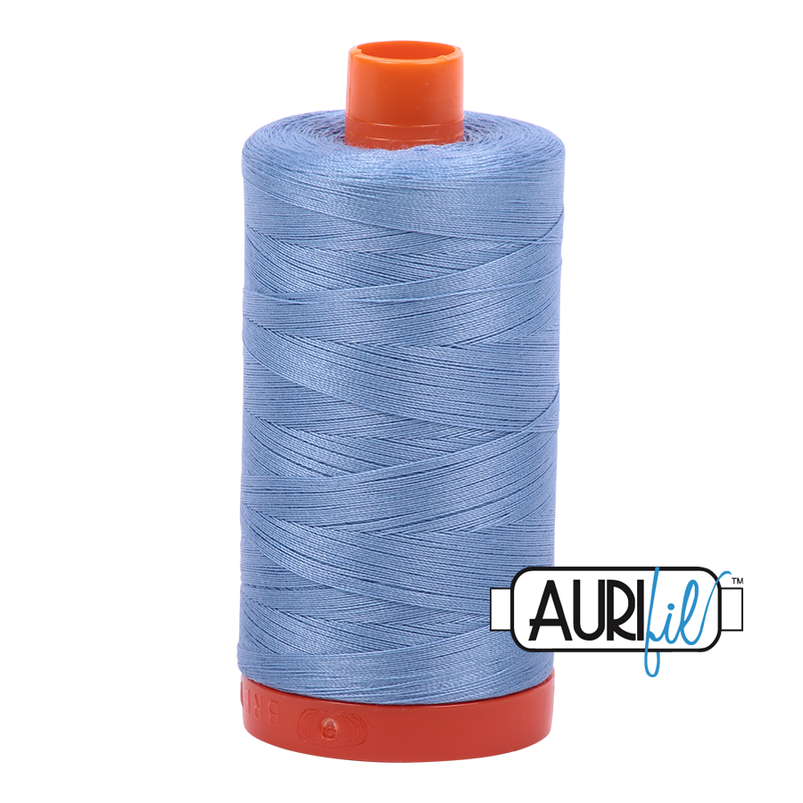 Fil Aurifil - Bleu de Delft clair 2720 - 50wt