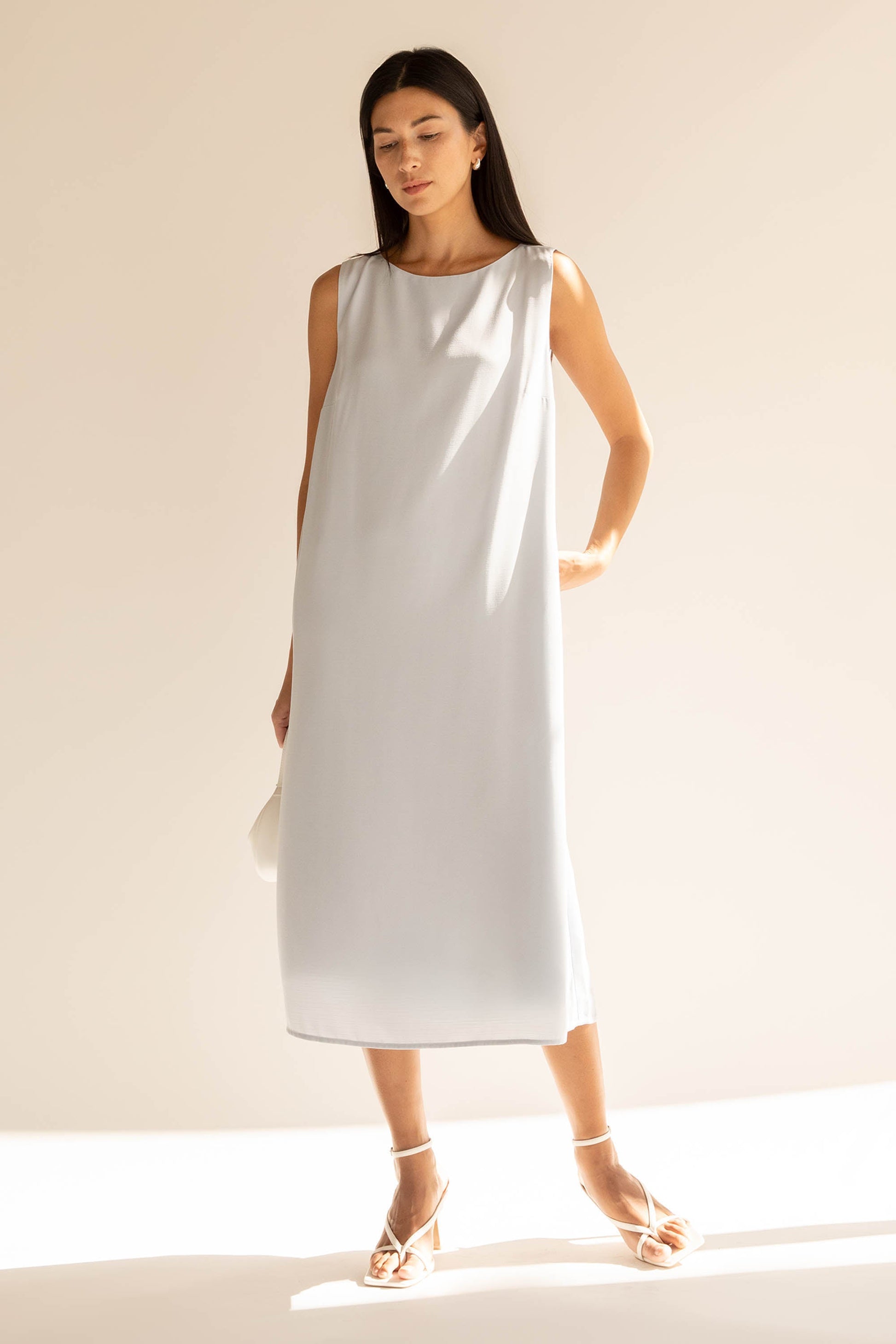 ROBE MIDI SANS MANCHES