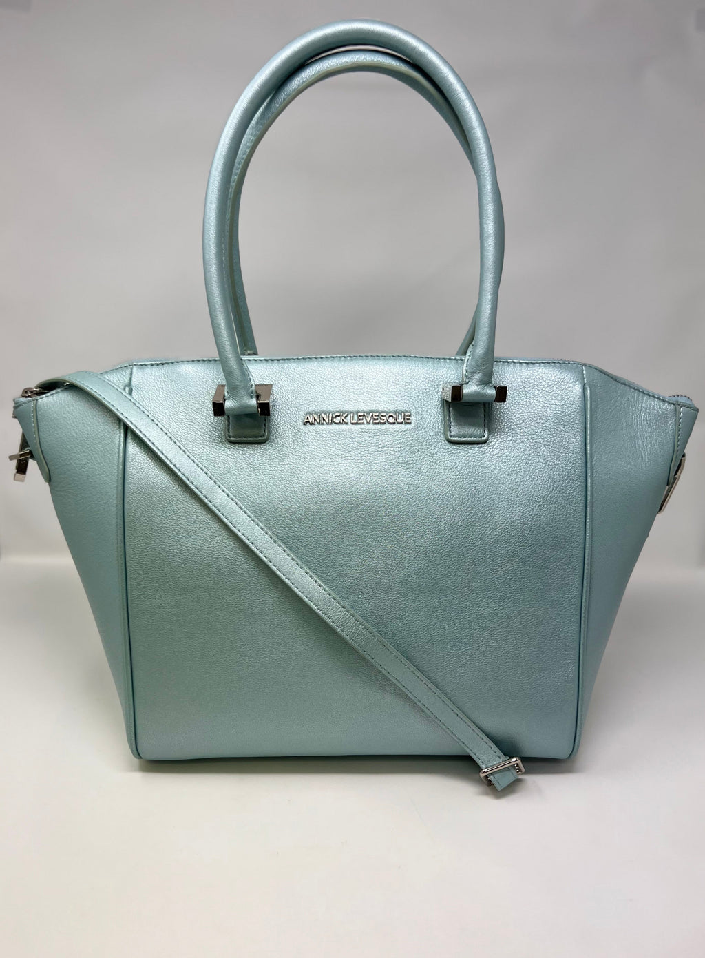 Sac à Main en Cuir véritable Mona moyen, Bleu Céleste
