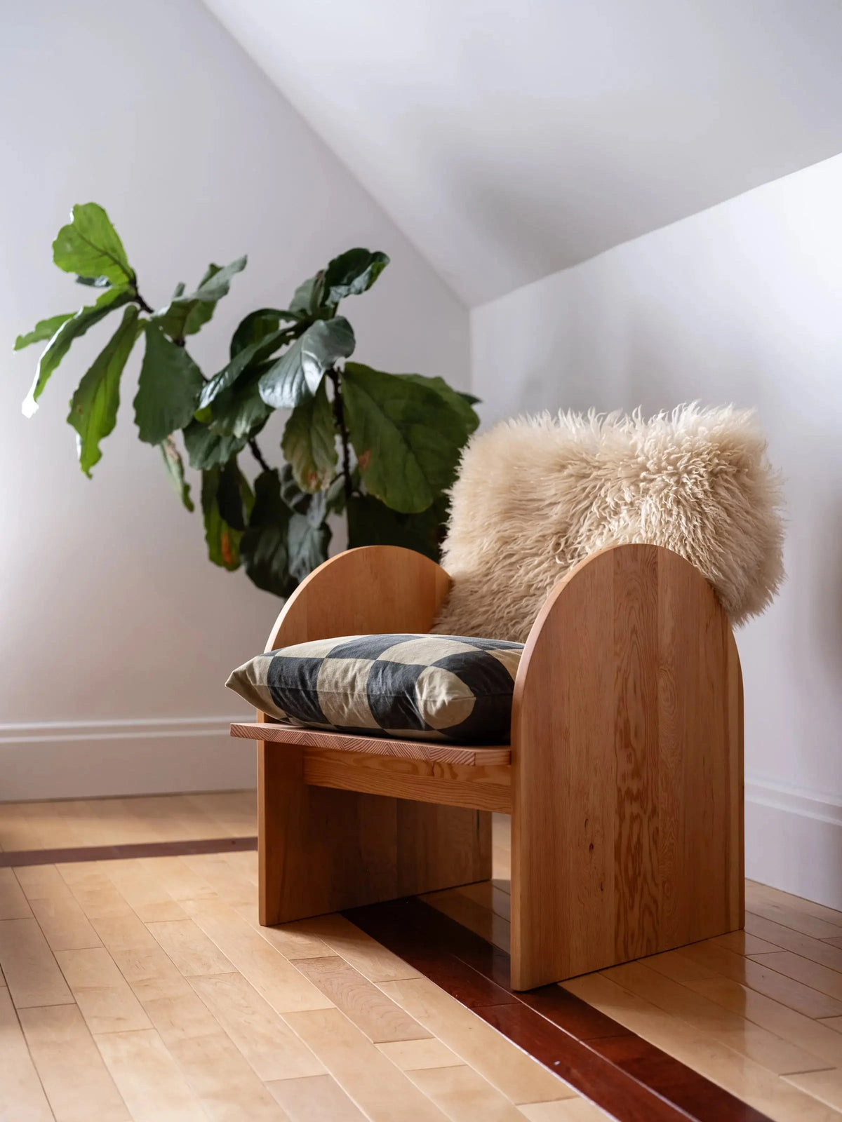 MUGO Wooden Armchair