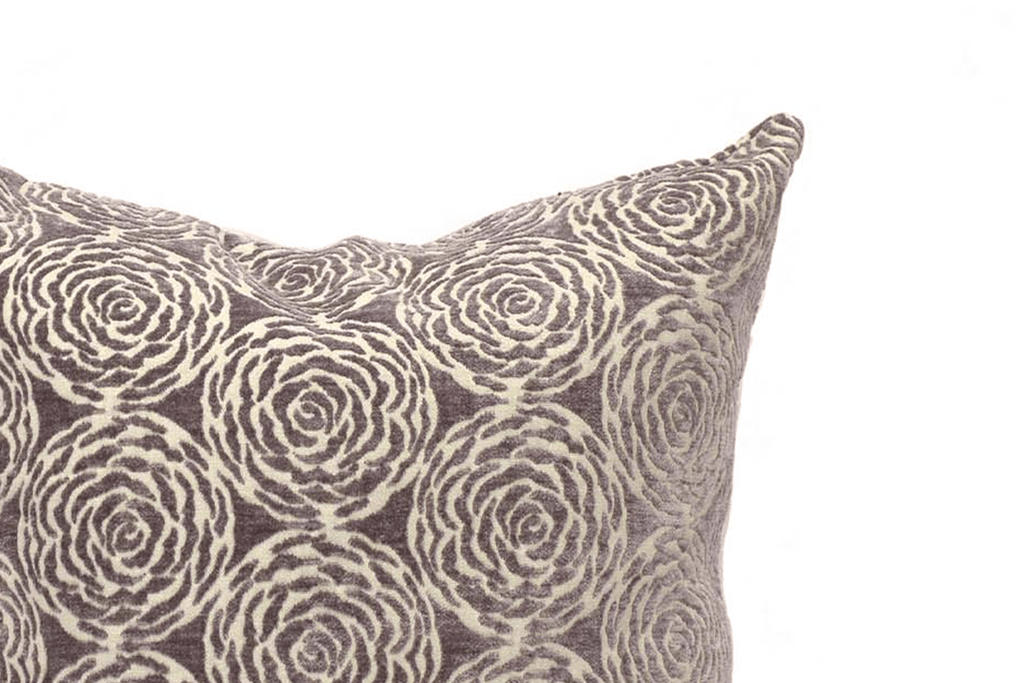 Housse de coussin à fleurs mauves