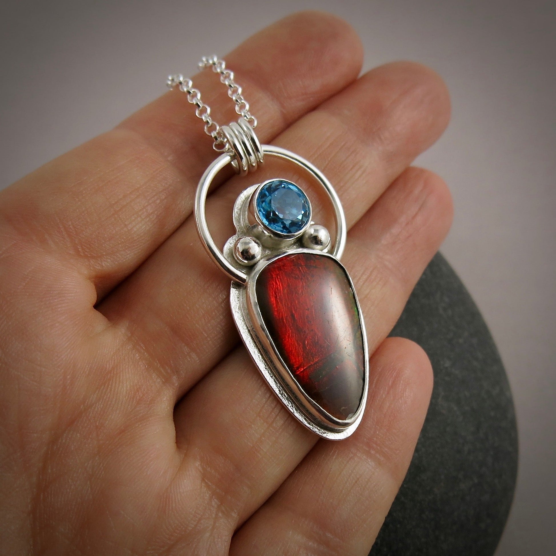 Collier en ammolite et topaze bleue • Argent sterling • Collection Fabulous Fossils
