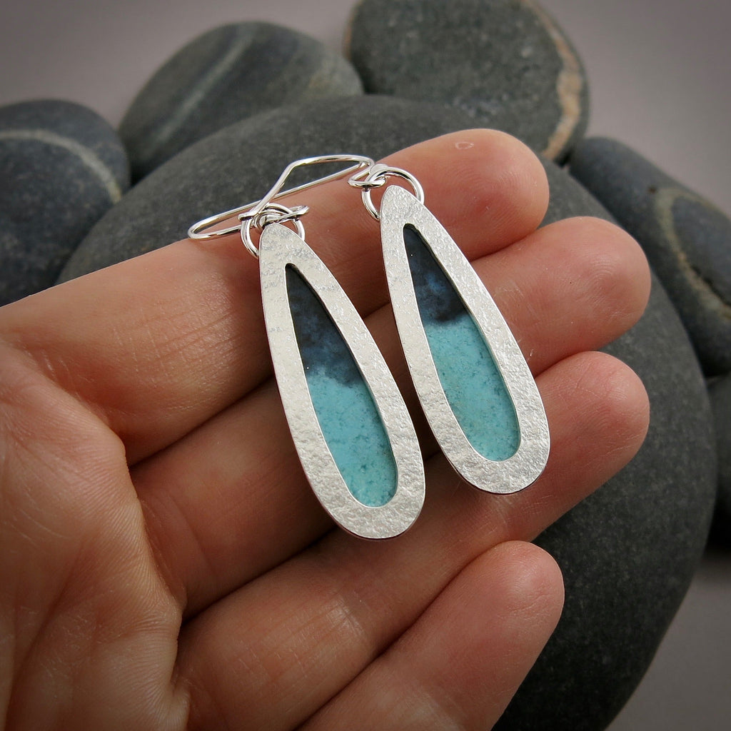 Boucles d'oreilles en bois fossile bleu bicolore • Argent sterling • Collection Fabulous Fossils