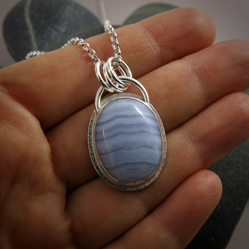 Pendentif en agate dentelle bleue • Argent sterling