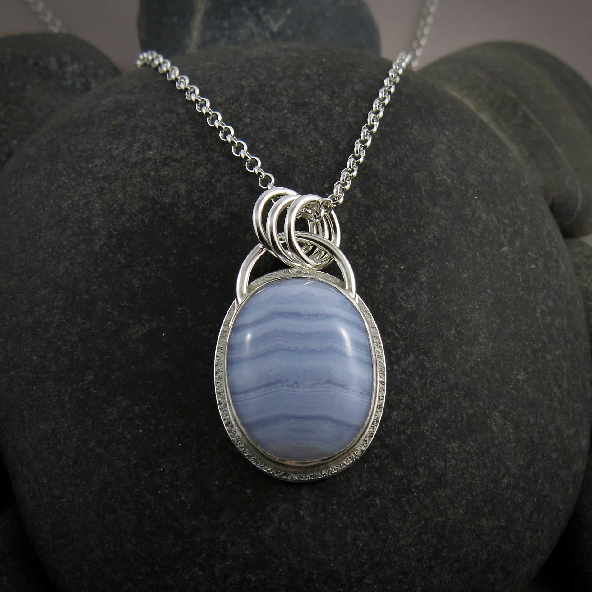 Pendentif en agate dentelle bleue • Argent sterling