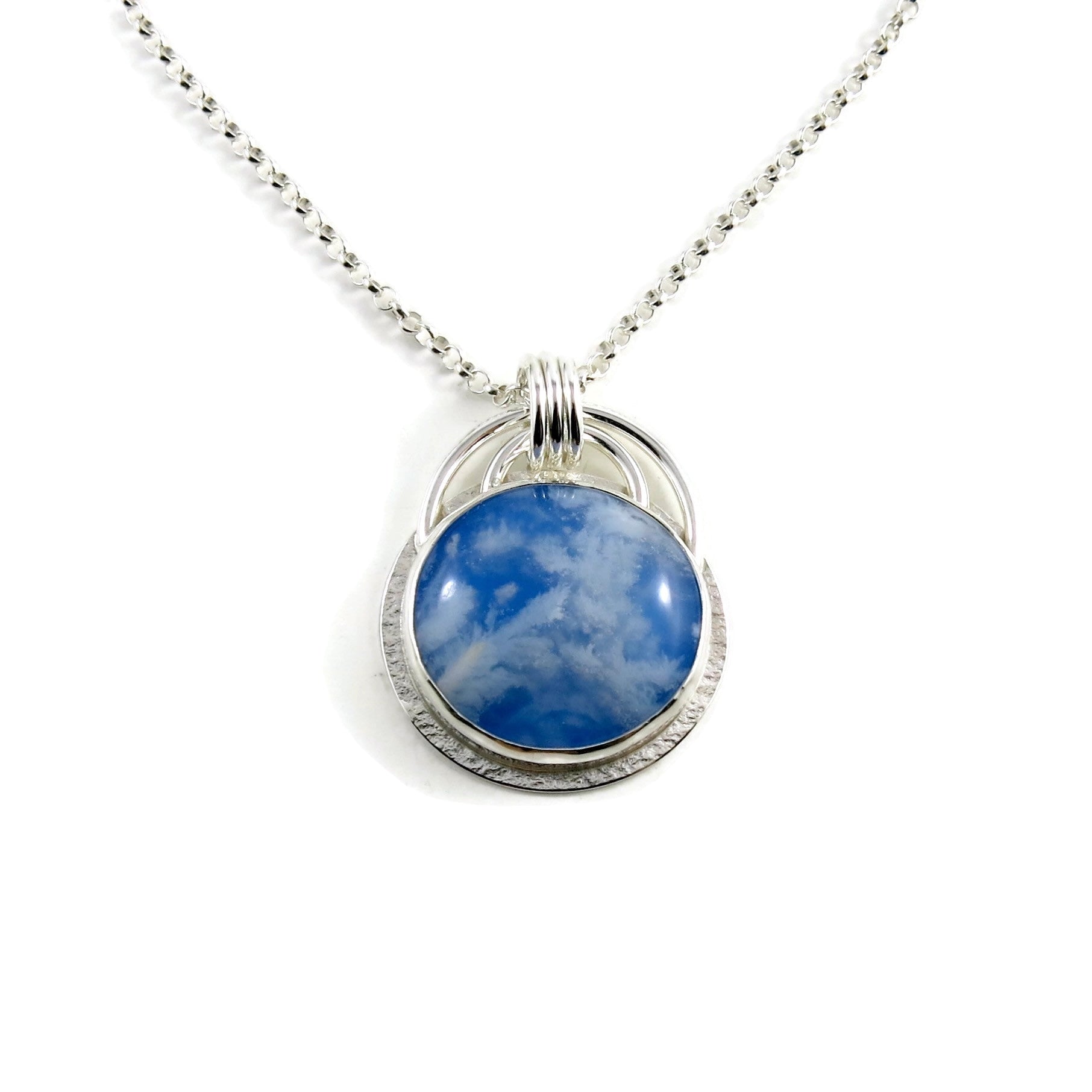 Pendentif Daydream VI • Nuages ​​blancs duveteux sur un ciel bleu • Argent sterling