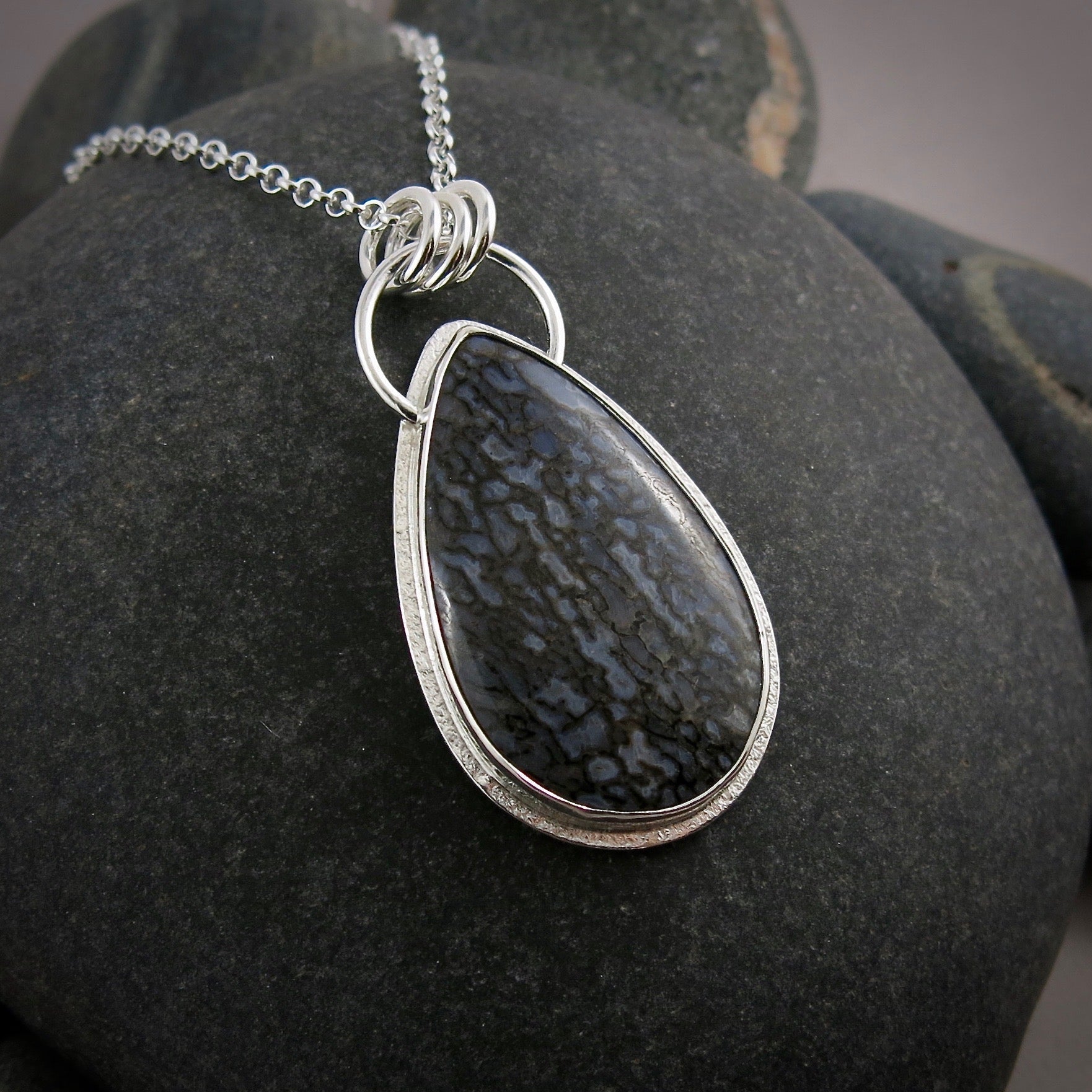 Collier en os de dinosaure • Argent sterling • Collection Fabulous Fossils