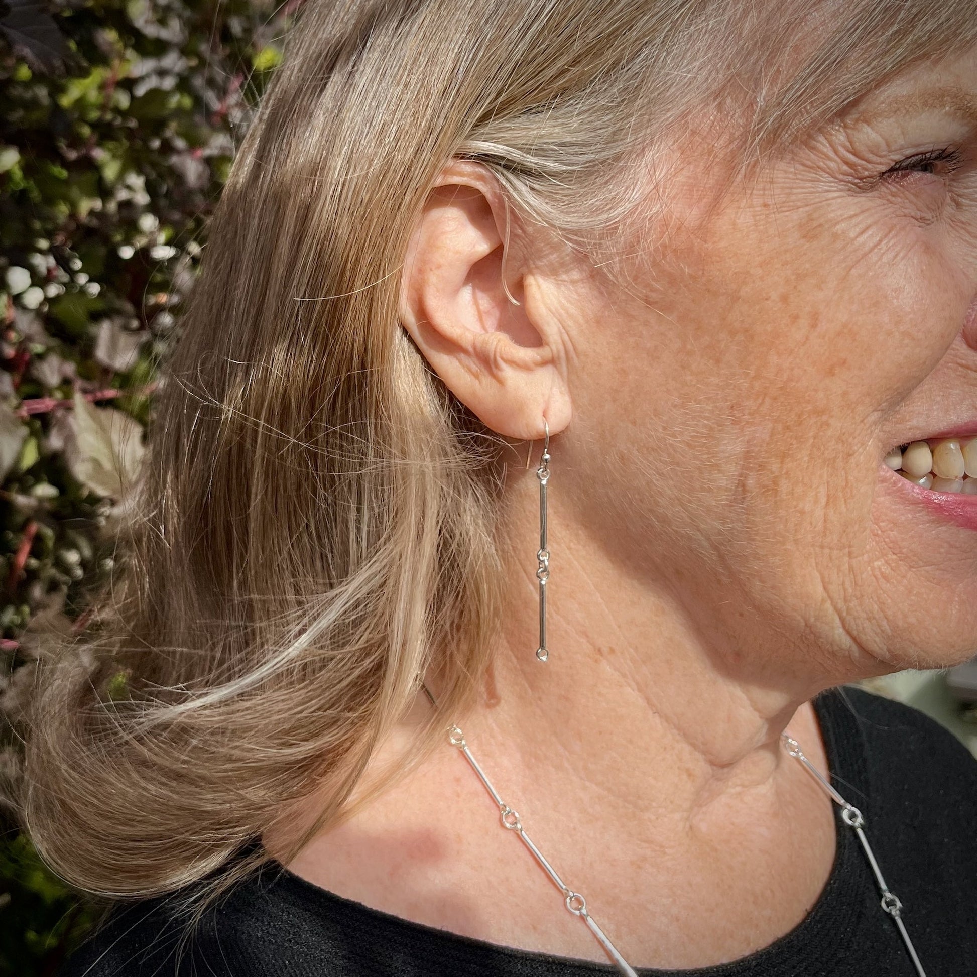 Boucles d'oreilles à double barre en argent • Pendants en barre d'argent minimalistes et légers