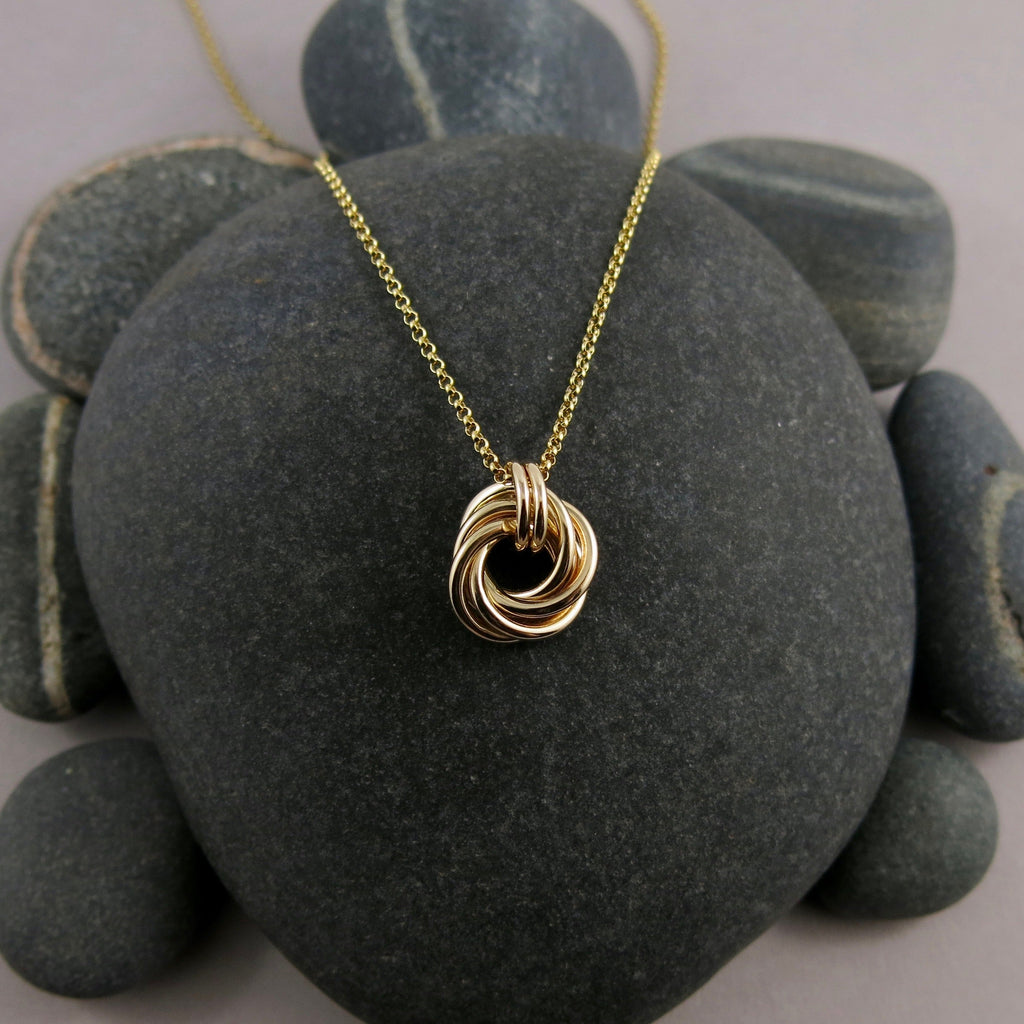 Collier nœud d'amour éternité en or