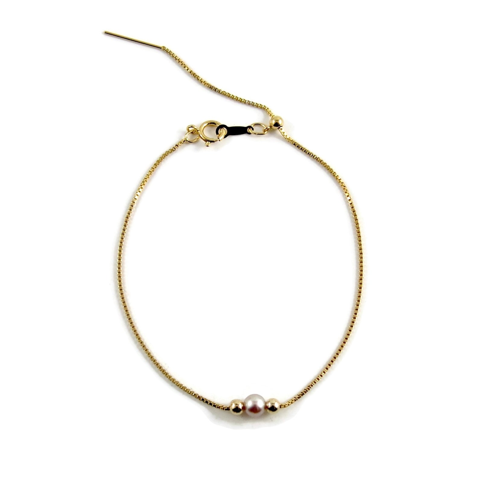 Bracelet coulissant réglable en or avec une petite perle rose, blanche ou grise