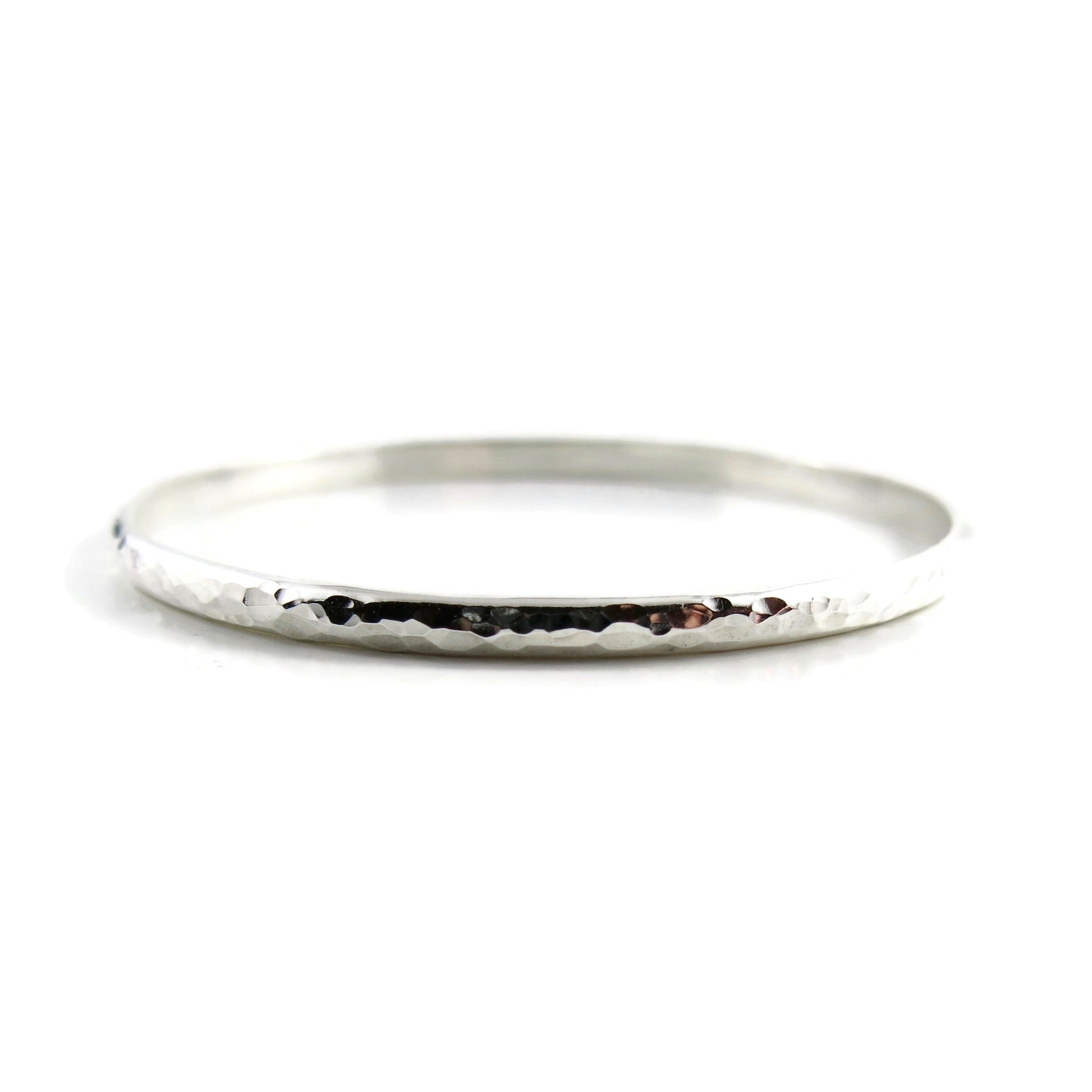 Bracelet jonc texturé demi-rond en argent sterling