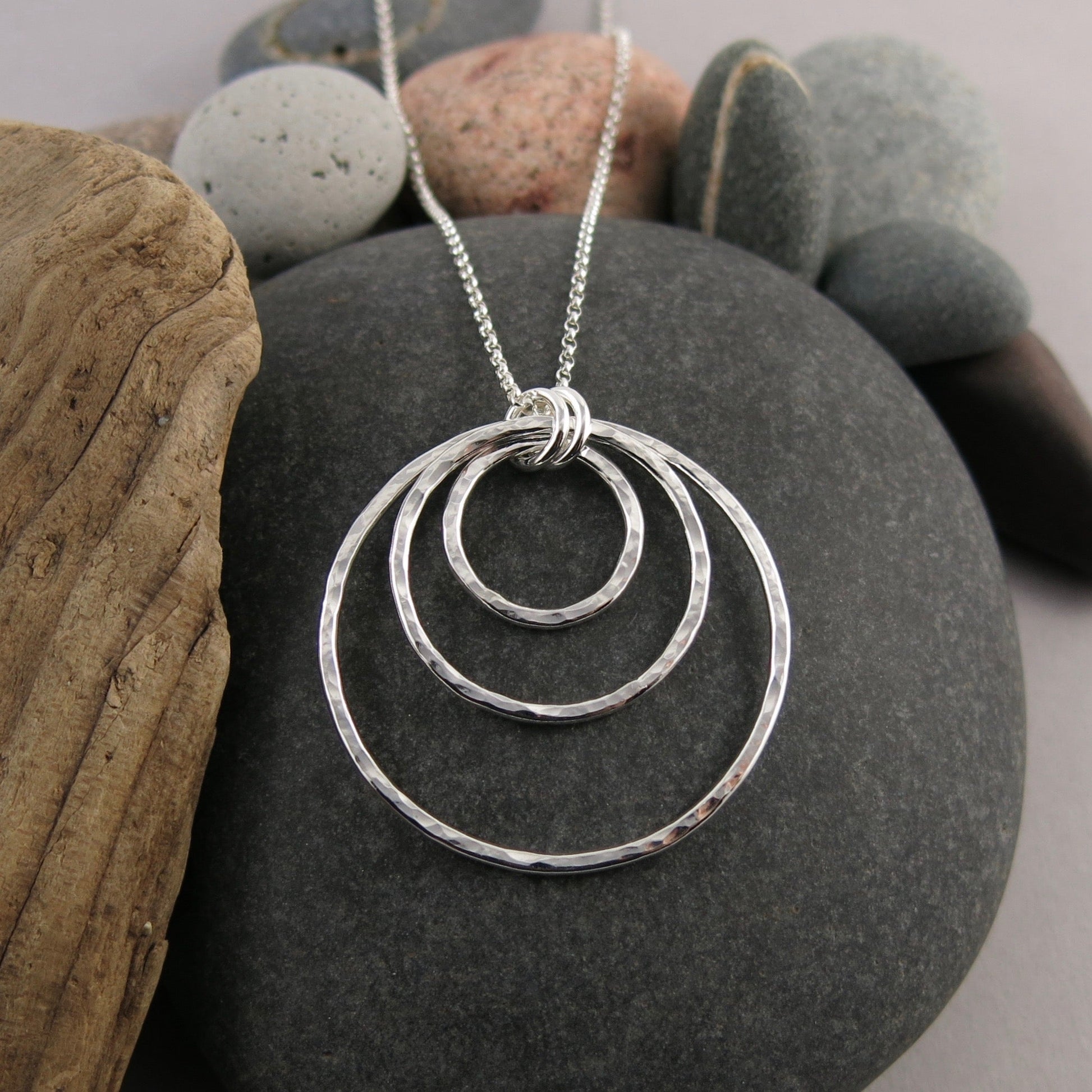 Collier Trio Cercle Imbriqué • Argent Sterling Texturé Martelé avec Chaîne Rolo