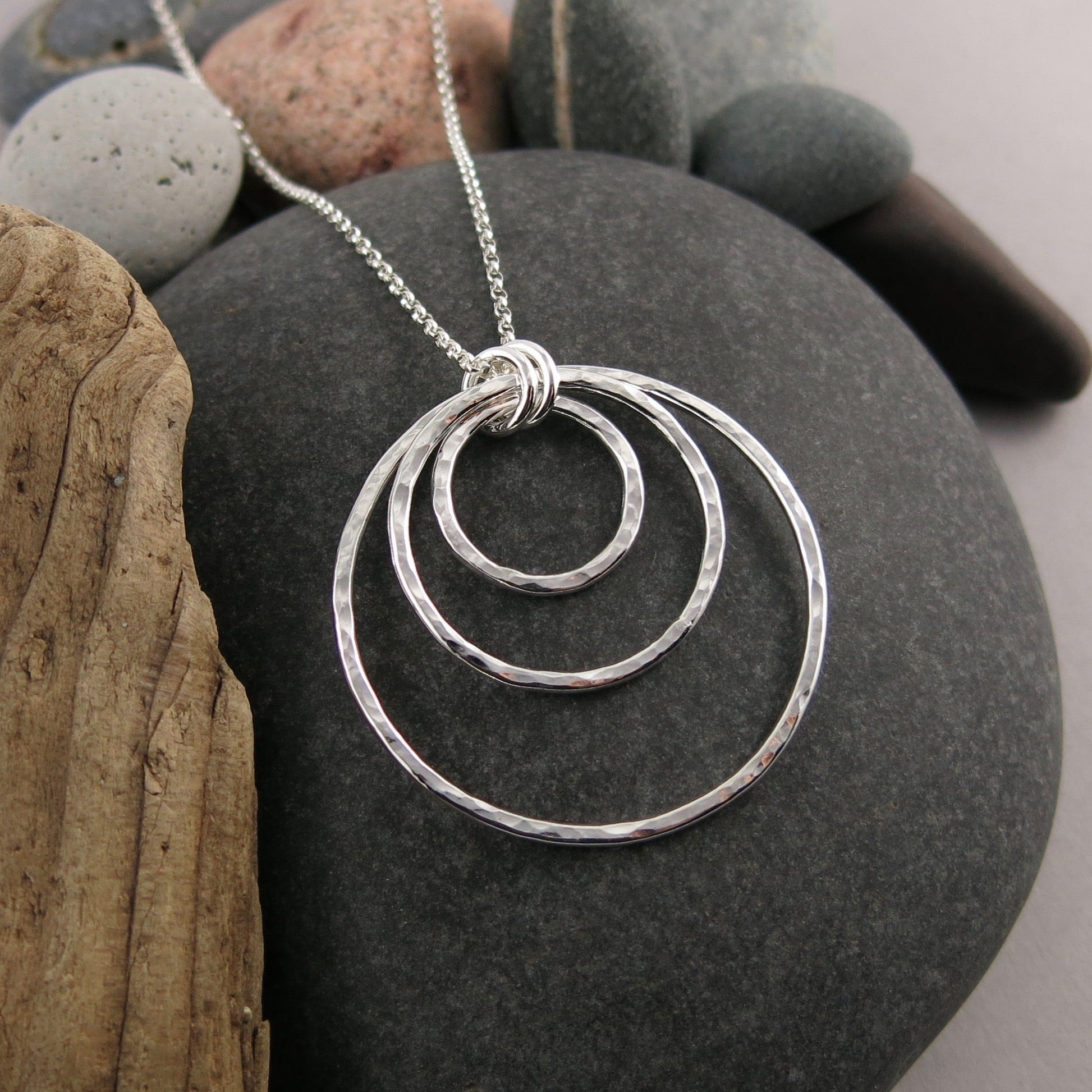 Collier Trio Cercle Imbriqué • Argent Sterling Texturé Martelé avec Chaîne Rolo