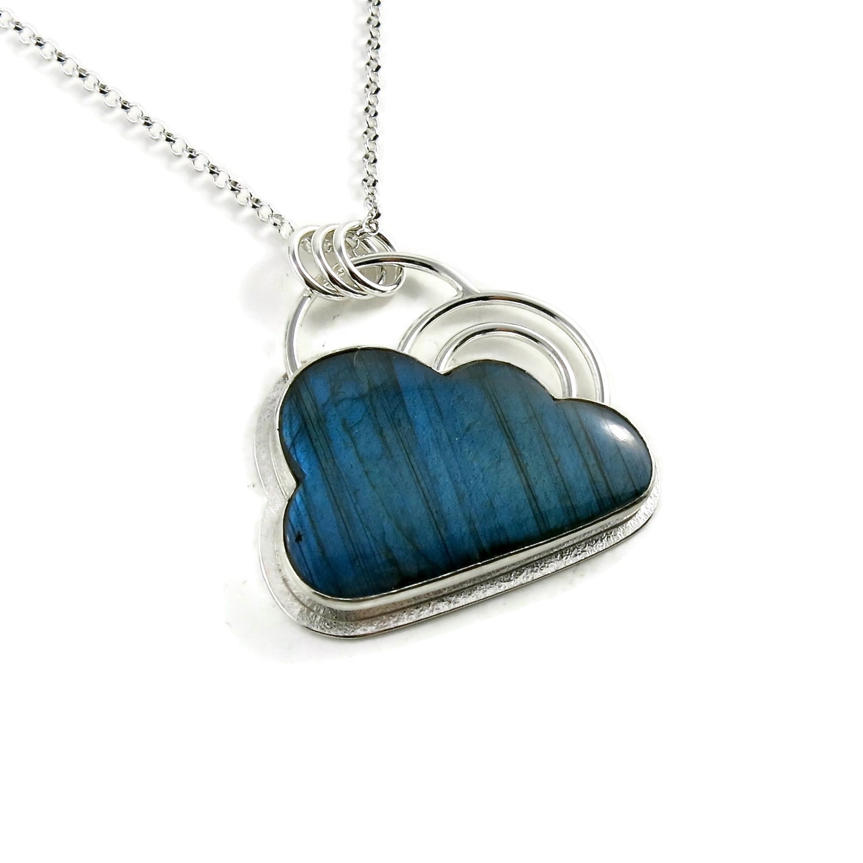 Collier Silver Linings Cloud avec un double arc-en-ciel • Nuage de labradorite bleu électrique en argent sterling