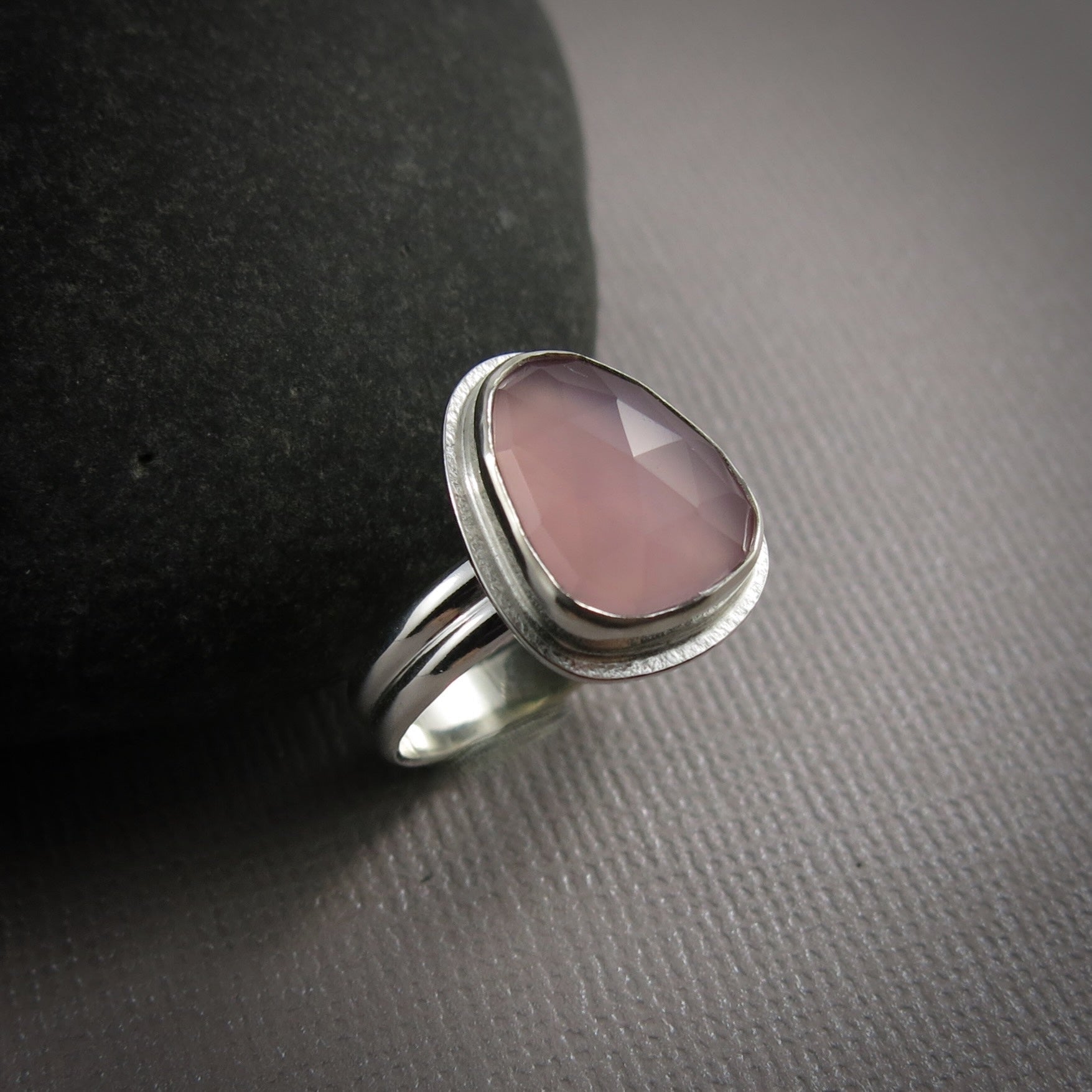 Bague en calcédoine lavande taille rose • Argent sterling • Taille 7
