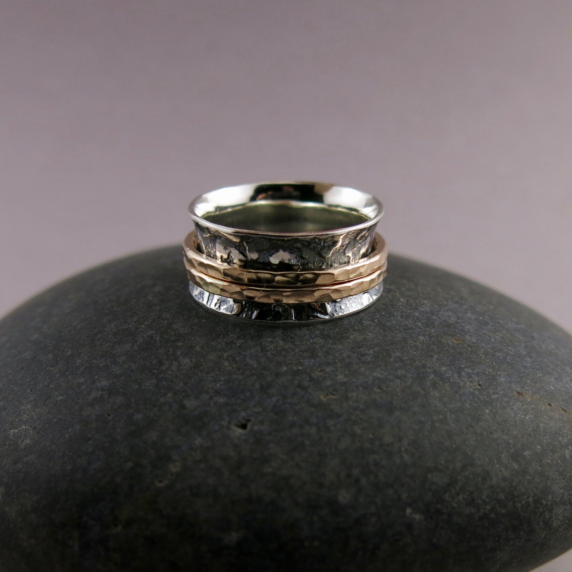 Bague de méditation à imprimé léopard • Bande en argent avec doubles toupies remplies d'or