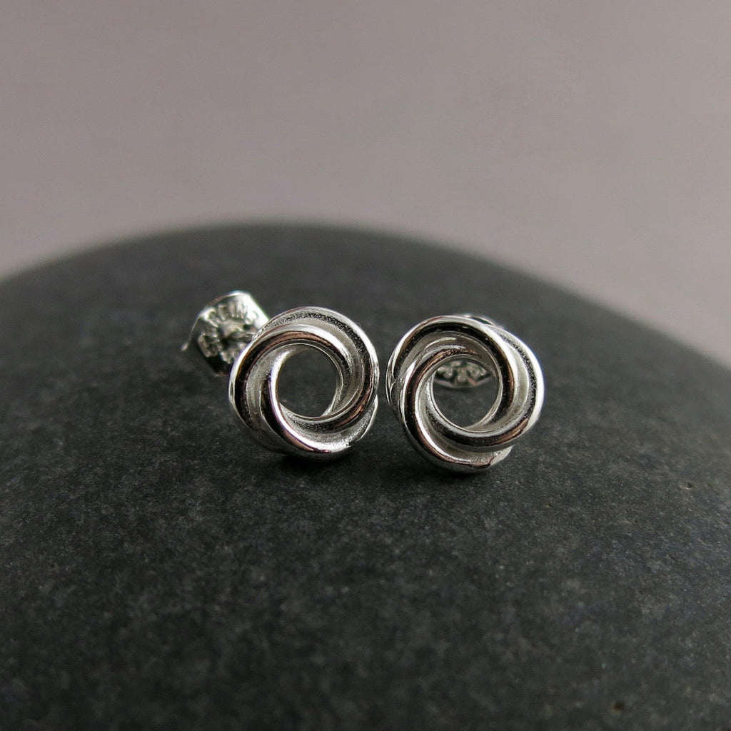 Boucles d'oreilles à tige Love Knot • Argent sterling