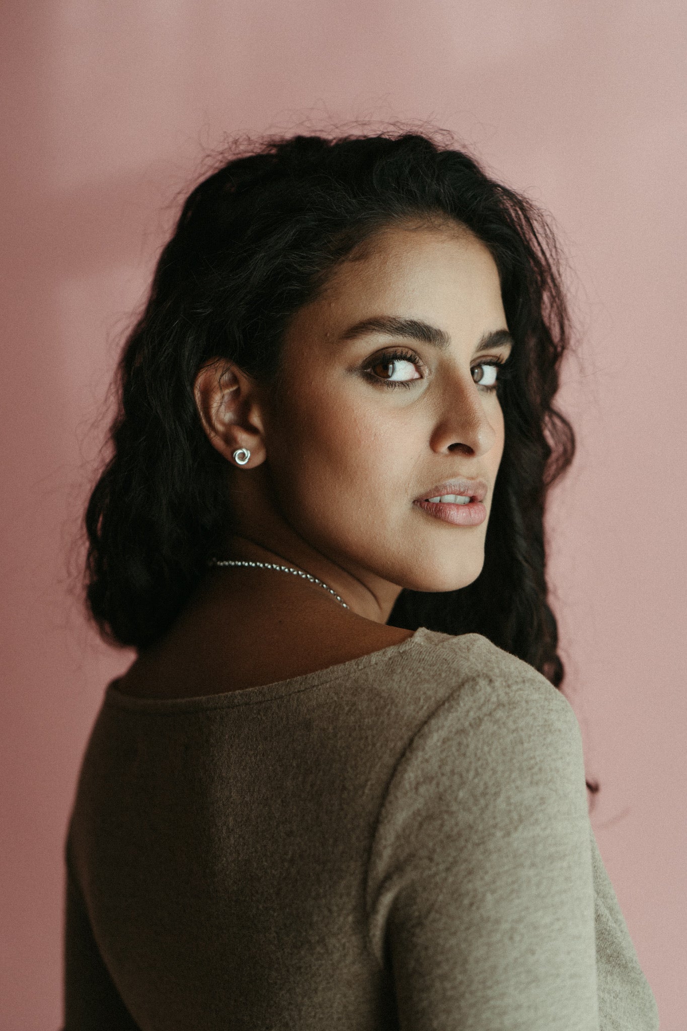 Boucles d'oreilles à tige Love Knot • Argent sterling