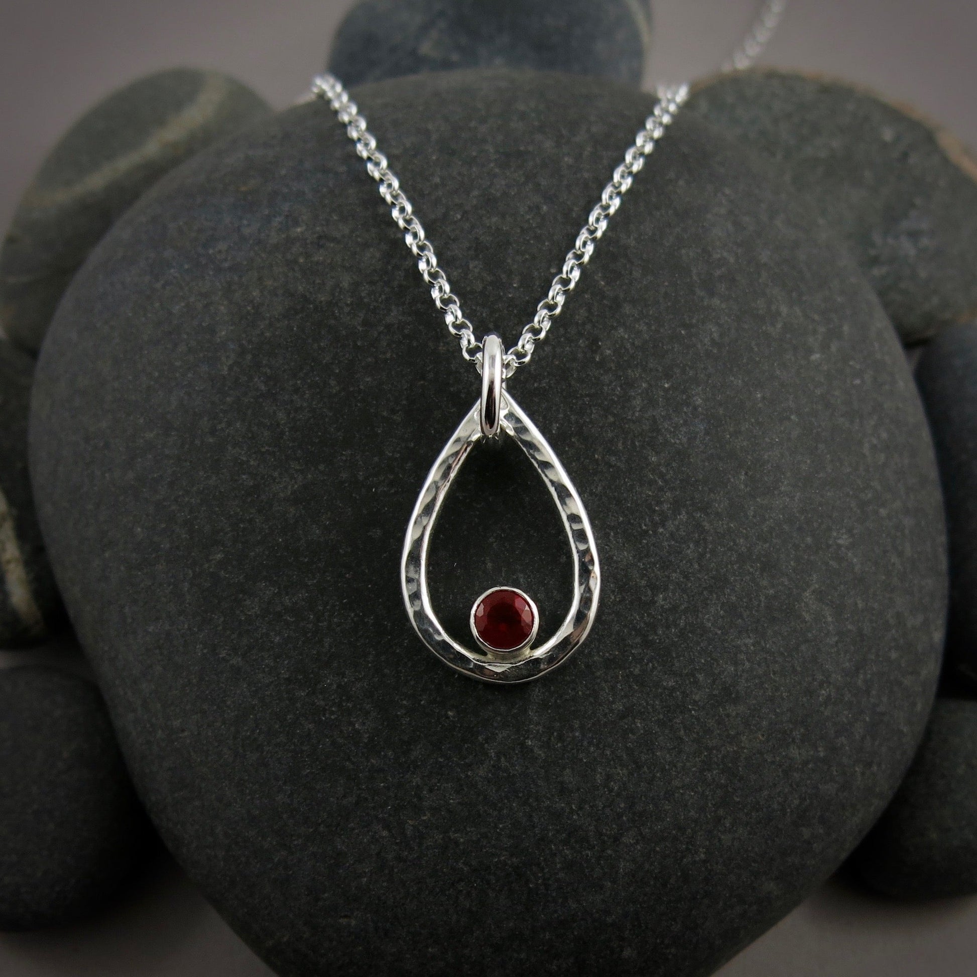 Collier goutte de pluie en opale de feu mexicaine • Argent sterling • Collection Opulent Opals